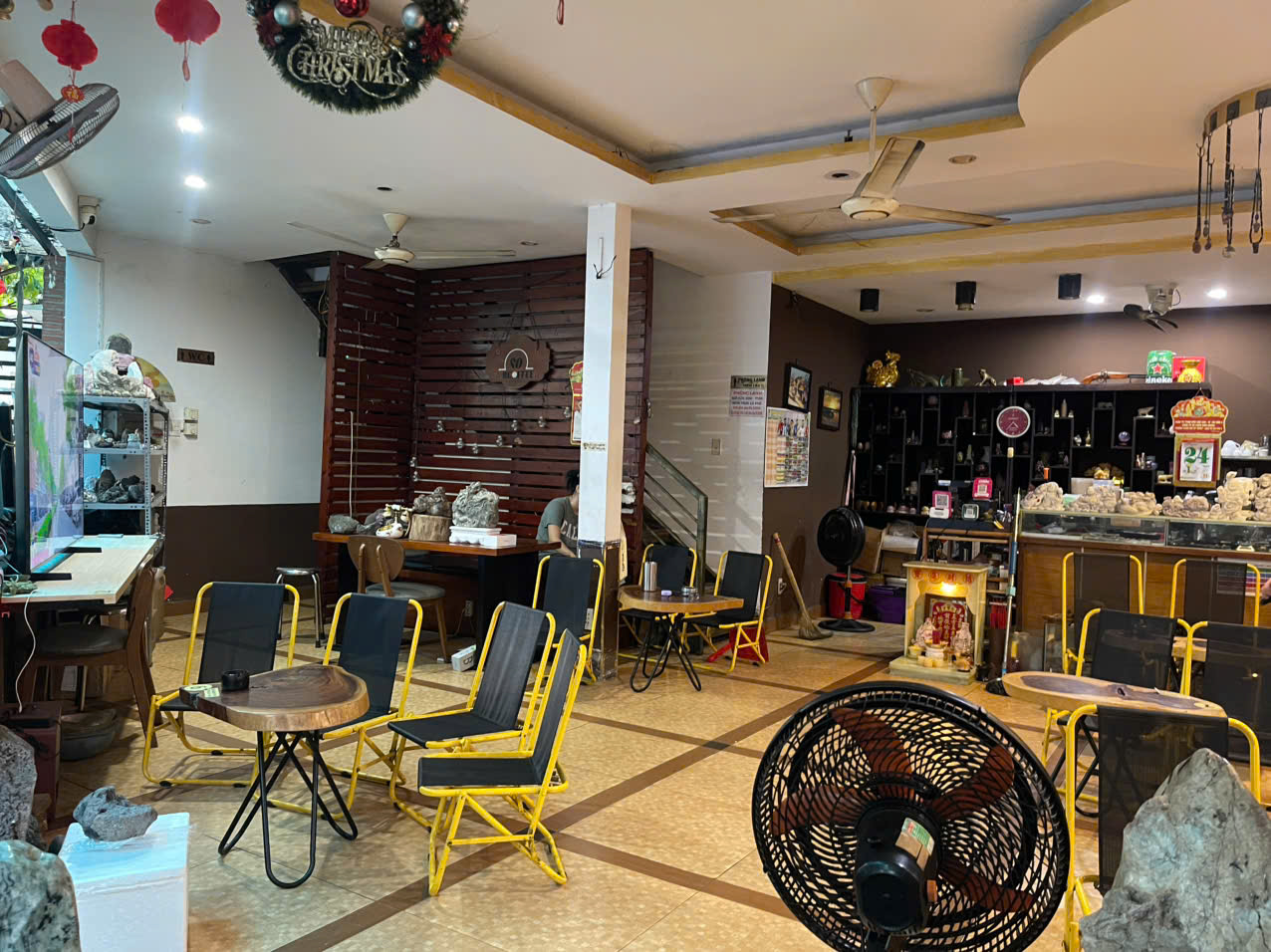 Quận 10 ! CHỐT NHANH ! SANG RẺ QUÁN CAFE S/ VƯỜN - ĐẸP LẮM  KHU VP CTY - 5 NGÂN HÀNG - ĐIỂM TÂM, Tel : 0937373559 - 0918373559 ( Chính chủ )-4