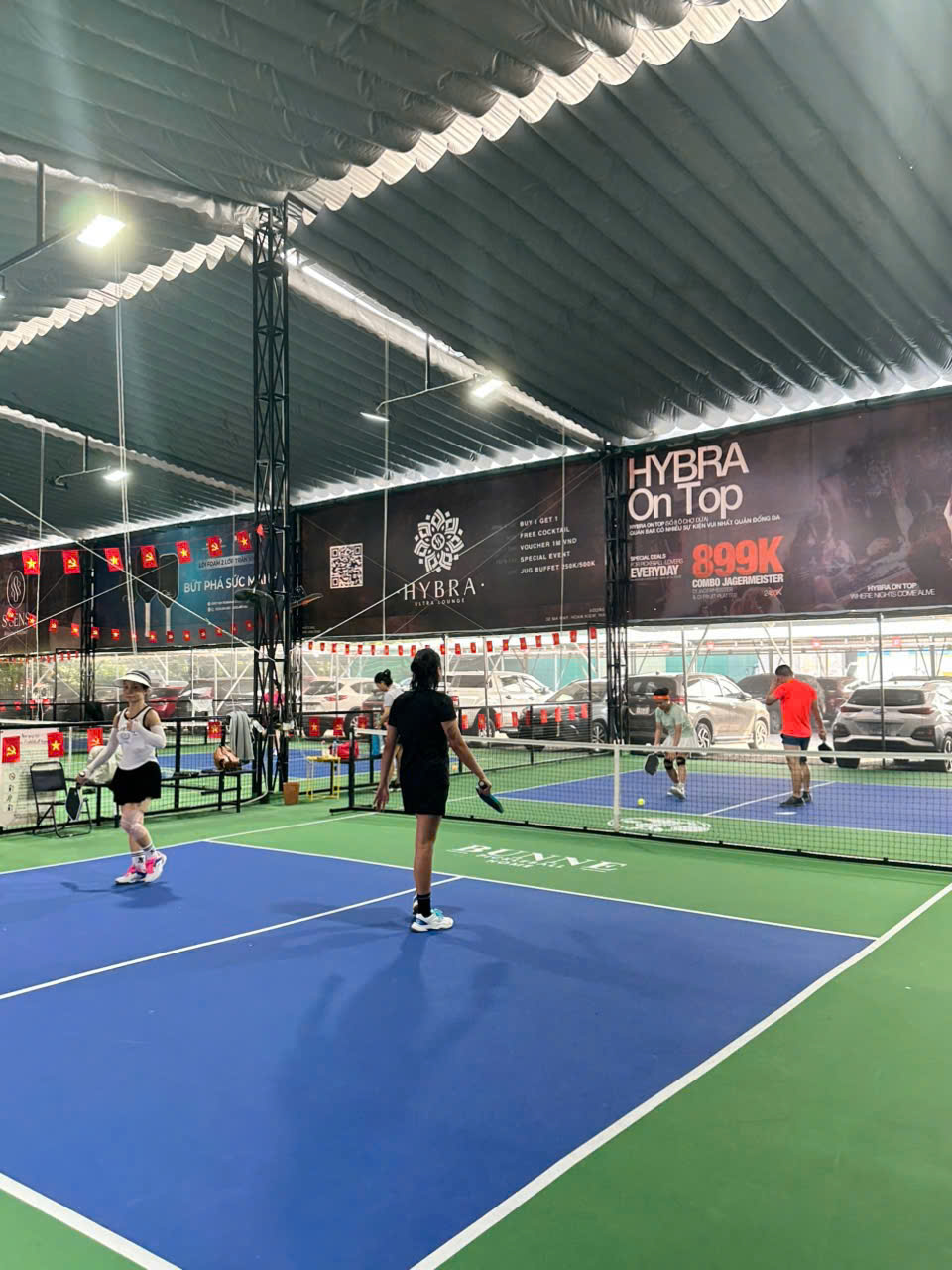 SANG NHƯỢNG CỤM SÂN PICKLEBALL 7 SÂN SIÊU ĐẸP Địa chỉ: P. Phúc Lợi, TP Hà Nội Sân đang hoạt động ổn định, có lượng khách trung thành