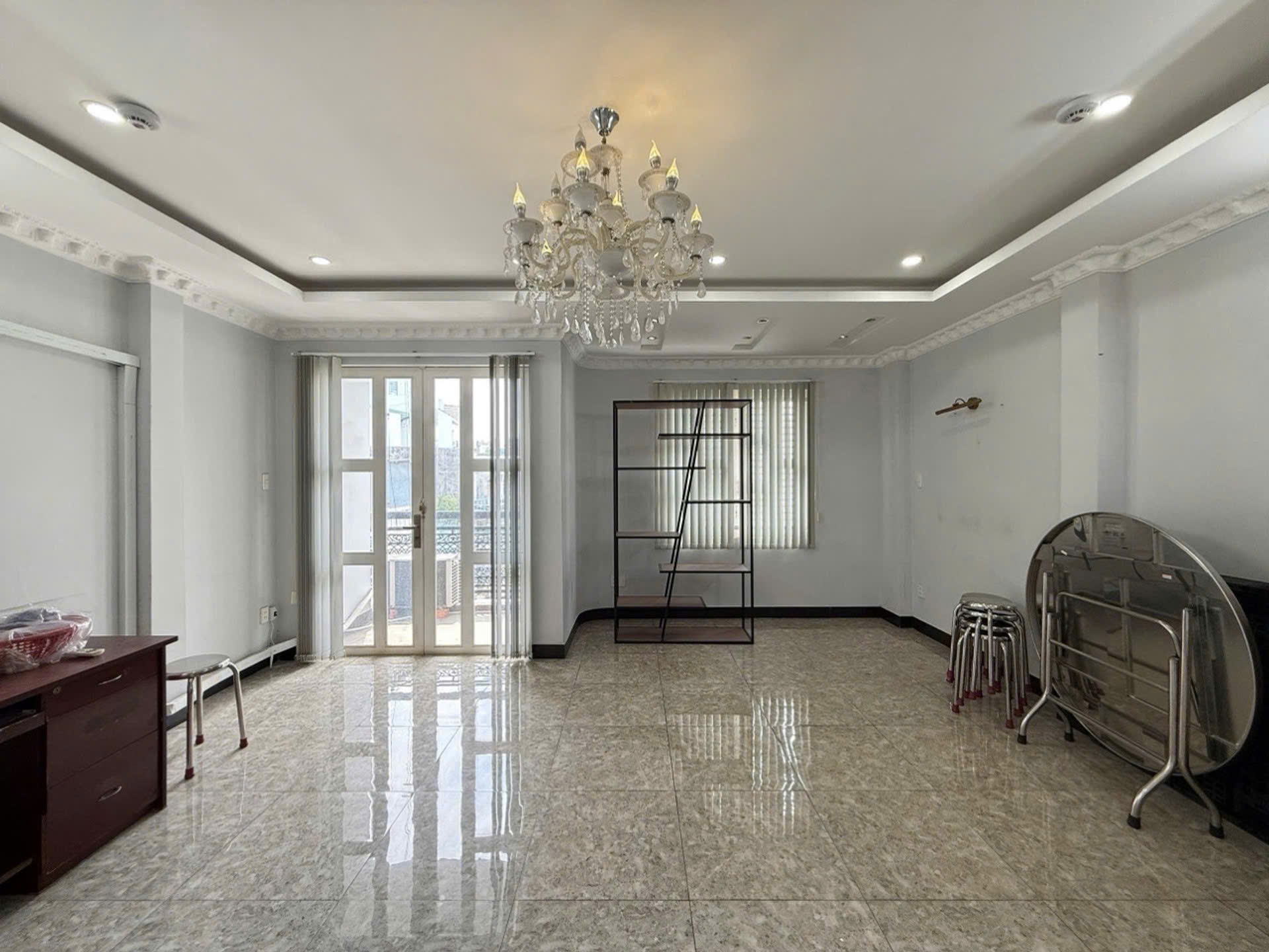 Ngang Khủng 6.2m - Chính Chủ Bán Nhà Ngay Nguyễn Sơn  Đường 8m Thông Có Lề  3 Tầng Nhỉnh 10 Tỷ