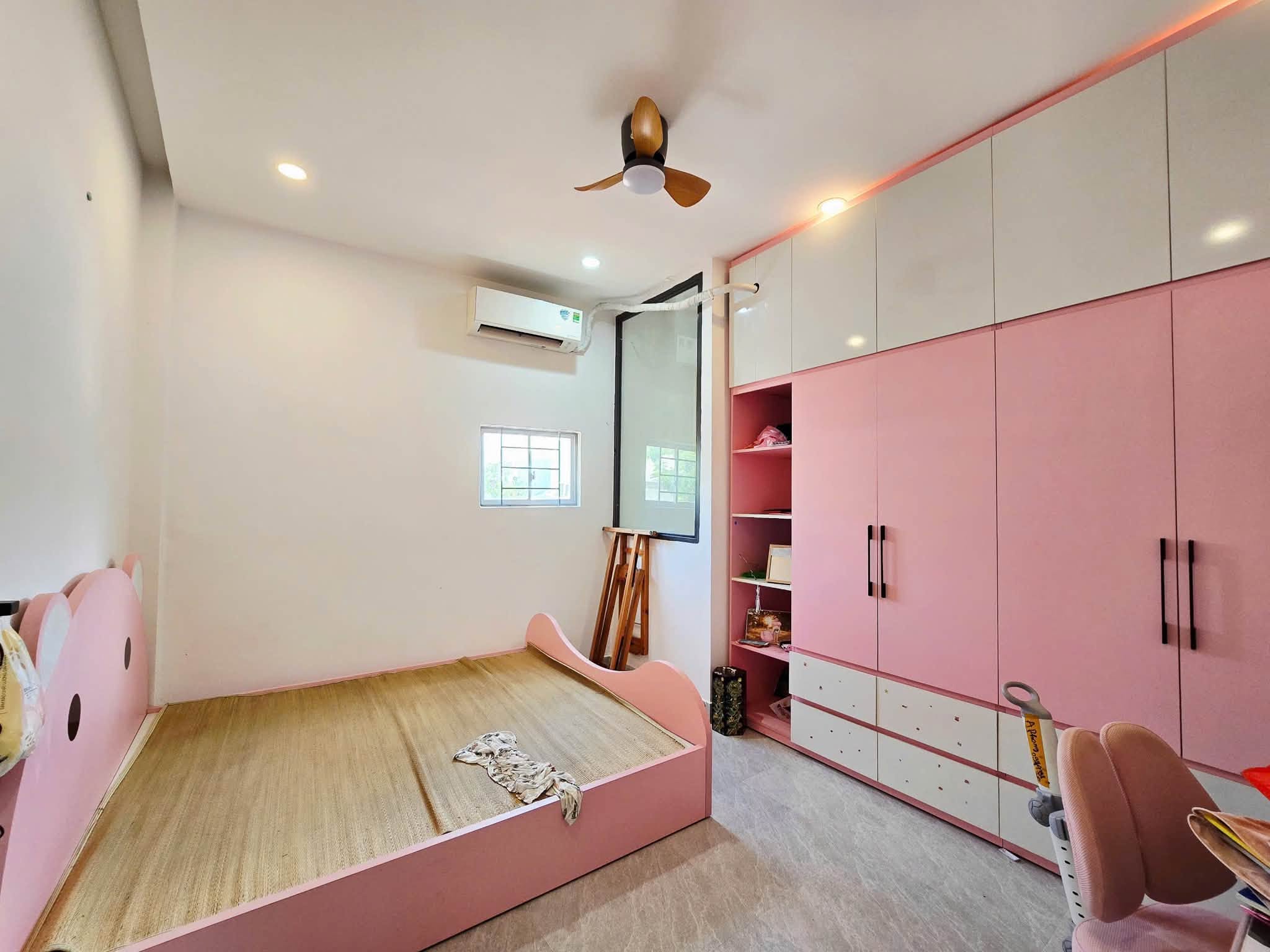 Bán nhà 3 tầng 3 mê kiệt Ô TÔ đường Hoà An 7