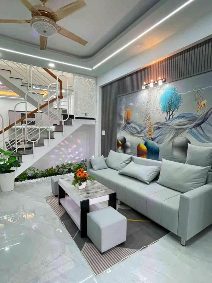 Nhà đẹp Tân Thới Hiệp, Quận 12, 60m2 - 1 trệt 1 lầu, giá chỉ 5 tỷ, vị trí đẹp, đáng mua ở ngay