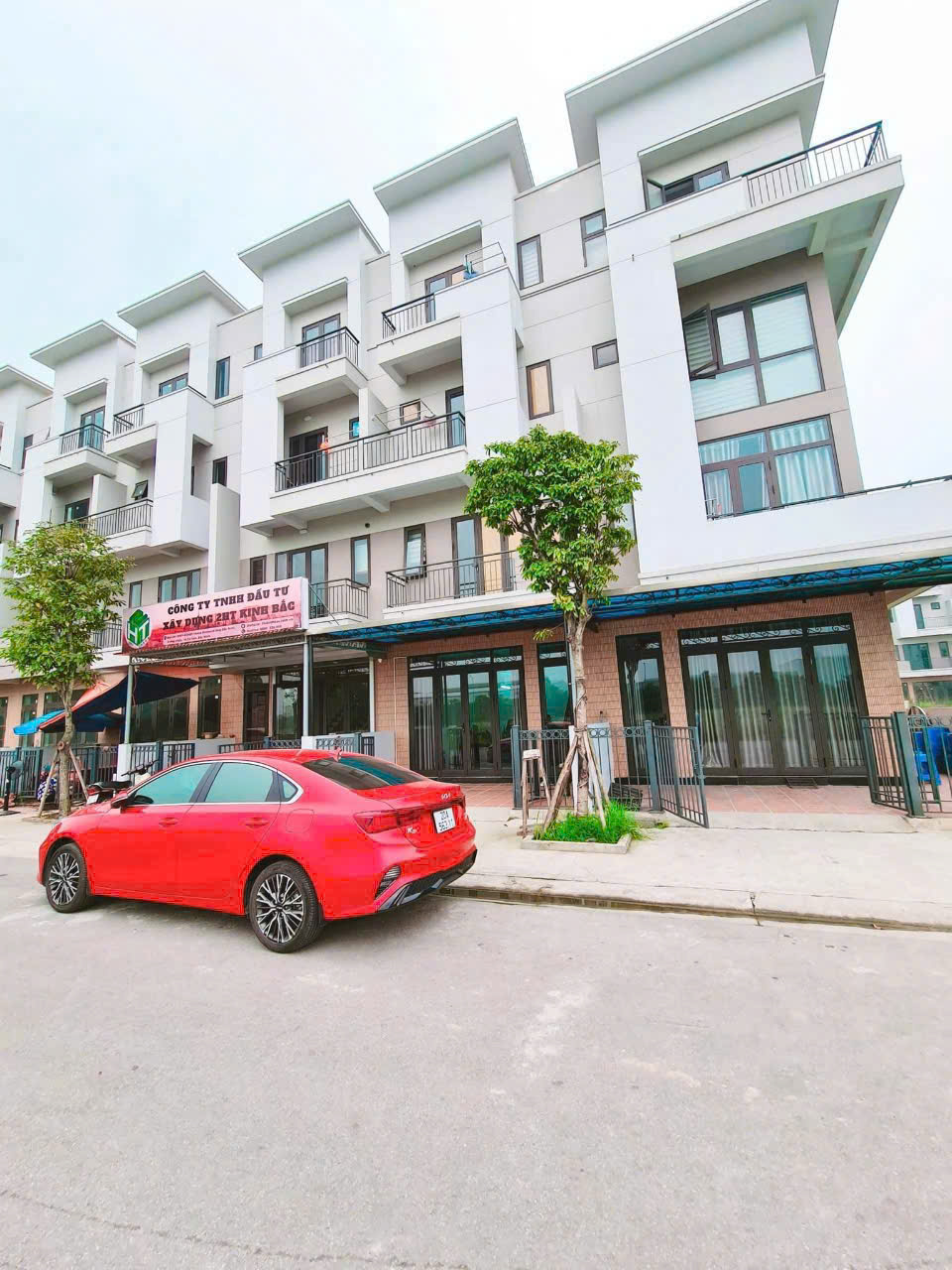 CHỈ 7,7 TỶ SỞ HỮU NGAY LIỀN KỀ 75M ĐANG CÓ DÒNG TIỀN 20TR/THÁNG - CHÂN ĐẾ CHUNG CƯ