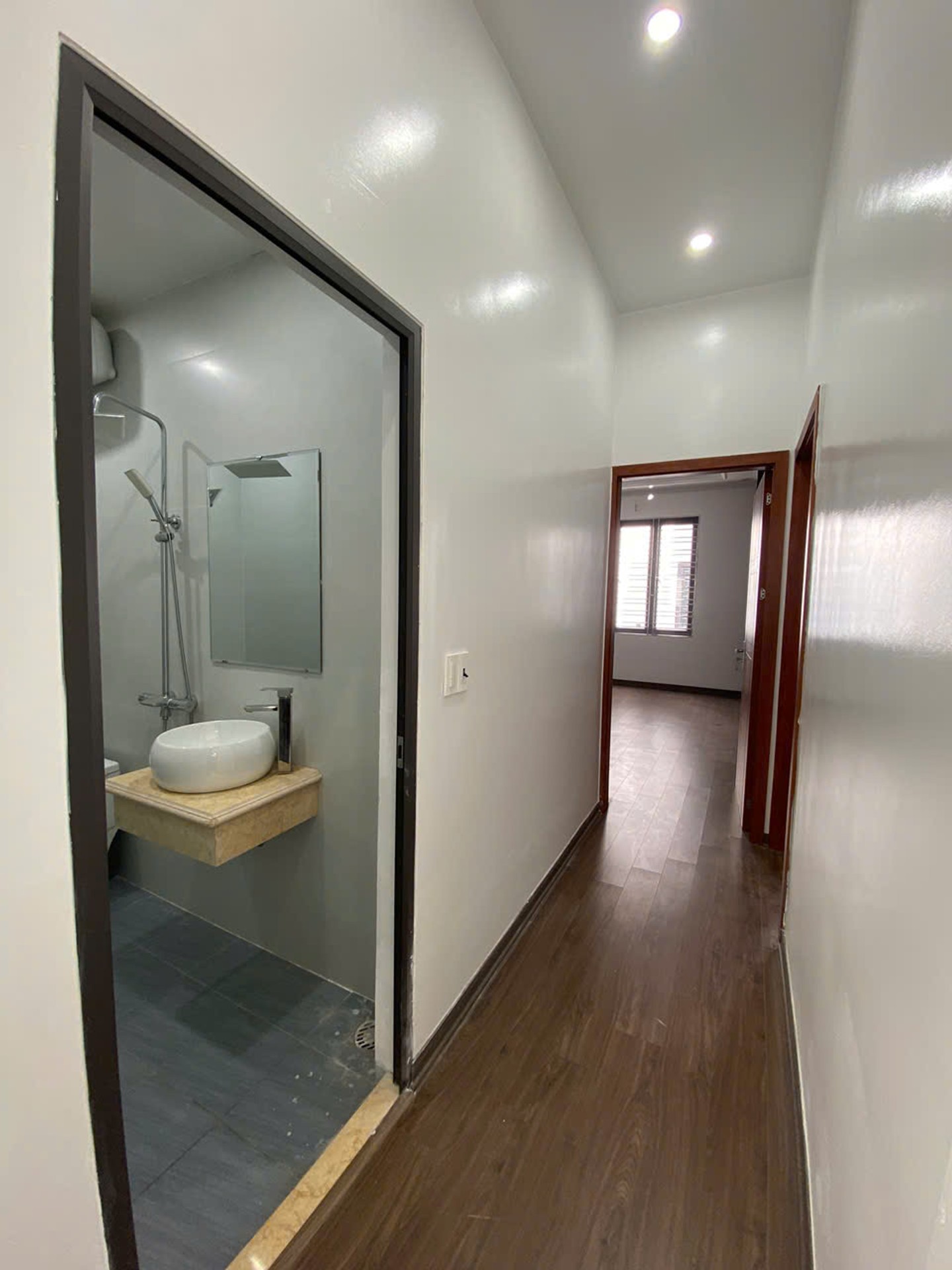 Bán nhà 4 tầng Nguyễn Văn Linh - Rộng 86m2, ô tô tránh-4