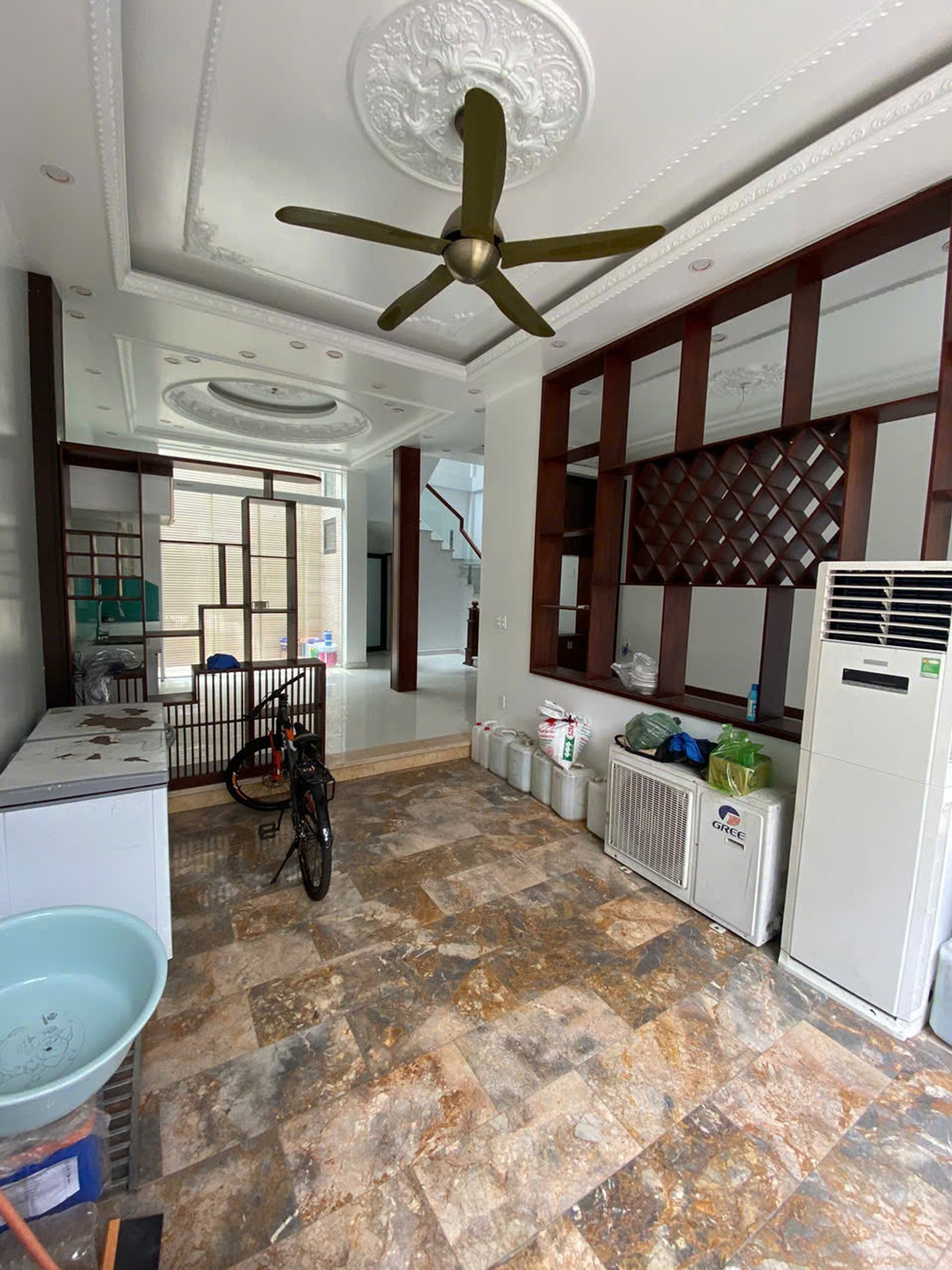 Bán nhà 4 tầng Nguyễn Văn Linh - Rộng 86m2, ô tô tránh