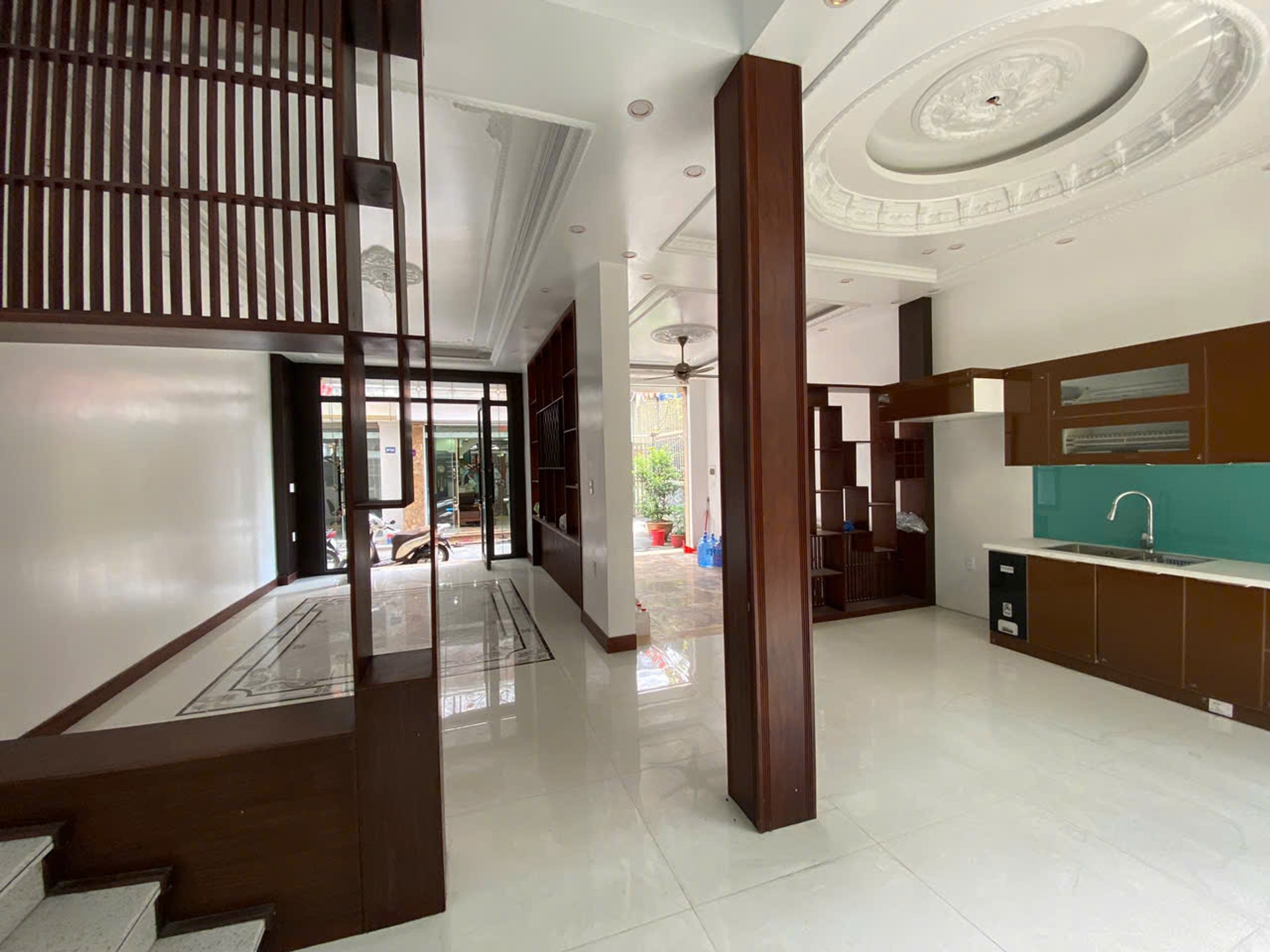 Bán nhà 4 tầng Nguyễn Văn Linh - Rộng 86m2, ô tô tránh-3