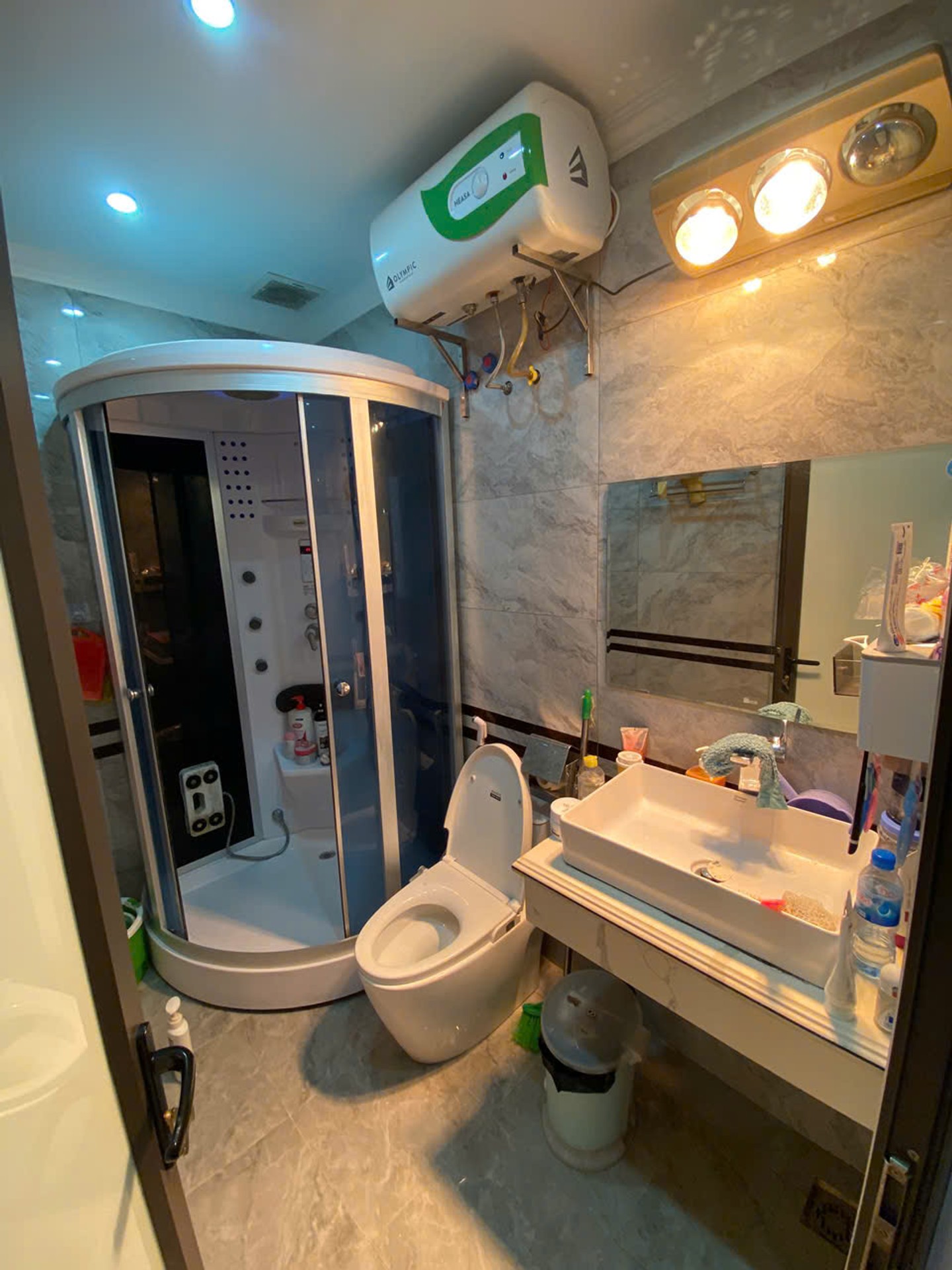 Bán nhà 4 tầng Nguyễn Văn Linh - Có sân vườn tiểu cảnh-3