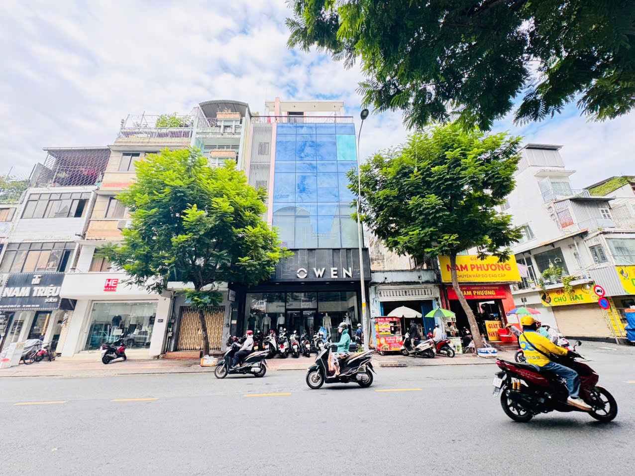 QUẬN 3: CHÍNH CHỦ MỘT ĐỜI XƯA 0938676685 BÁN NHÀ C4 MẶT TIỀN LÊ VĂN SỸ, P.NHIÊU LỘC- DT 4M*20 VUÔNG VỨC- GIÁ TỐT