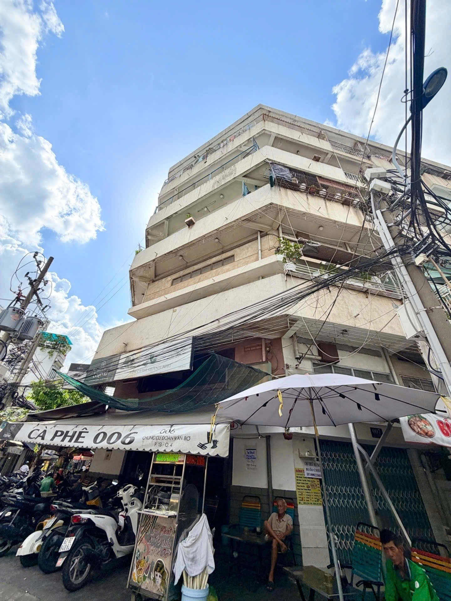Bán căn hộ chung cư view phố Q1 SHR giá hạt rẻ