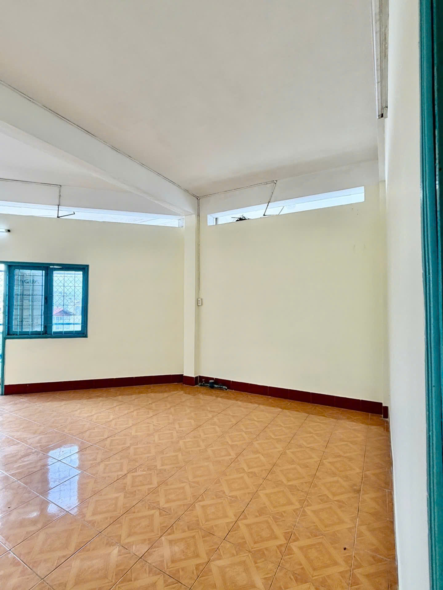 Bán căn hộ chung cư view phố Q1 SHR giá hạt rẻ