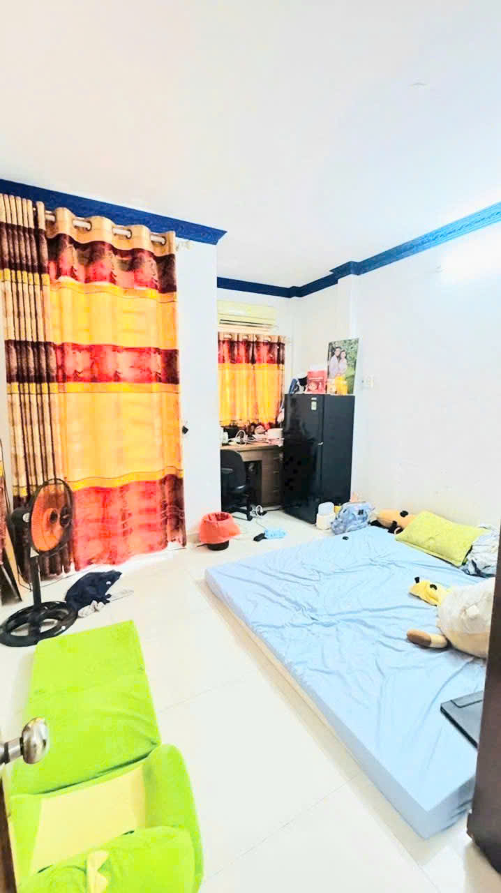 bán nhà xe hơi tới nhà q4
Ngang 3.5 x 9 đúc bê tông có 3đ-3