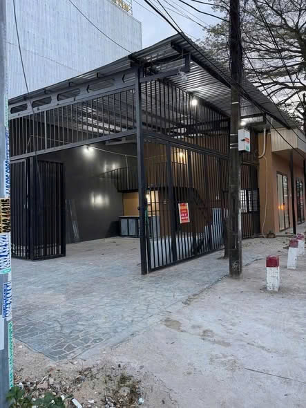 CHO THUÊ MẶT BẰNG 2 MẶT TIỀN NGUYỄN LƯƠNG BẰNG, LIÊN CHIỂU VỊ TRÍ KINH DOANH ĐẸP
