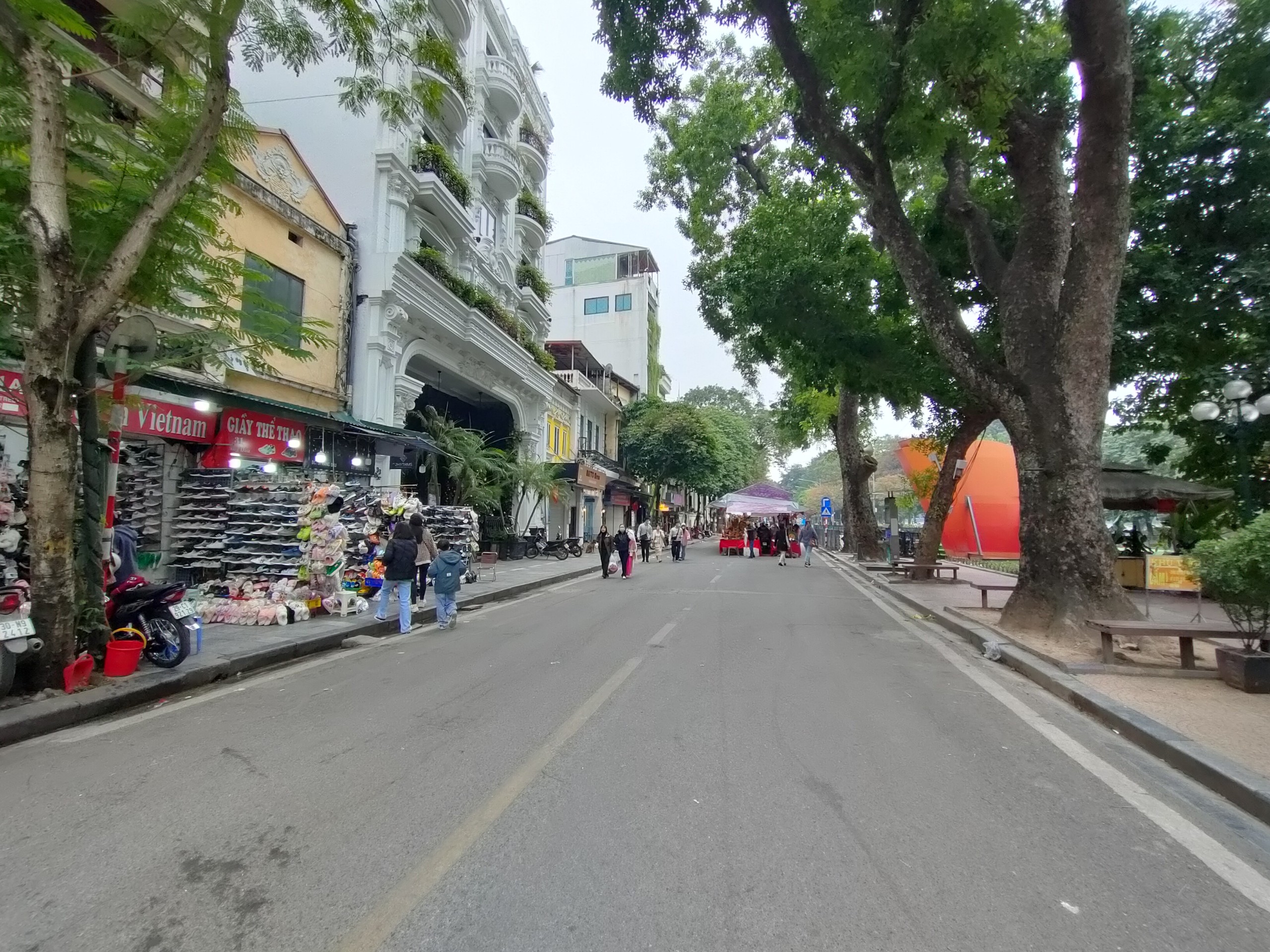 Bán đất mặt phố Hàng Dầu, view hồ Hoàn Kiếm 340m2, mt 11m xây khách sạn quá đẳng cấp