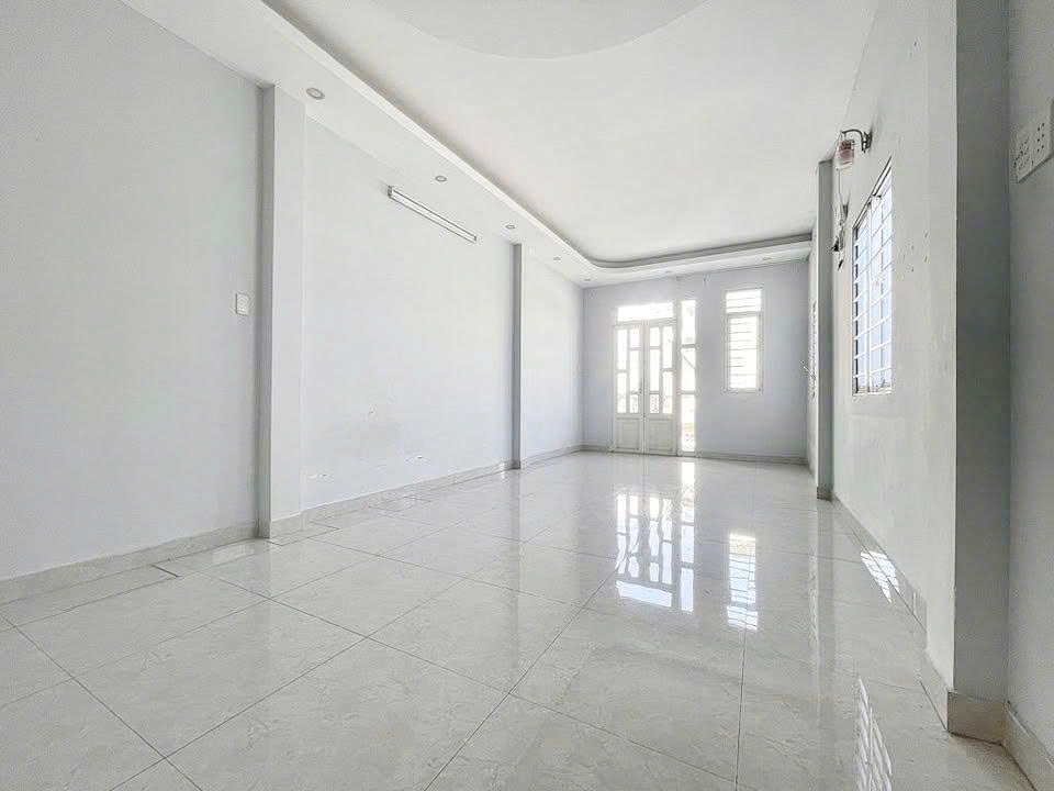 Nhà hẻm 6m xe hơi trước nhà Dạ Nam P2Q8, Giá : 7.8 Tỷ (T/L)