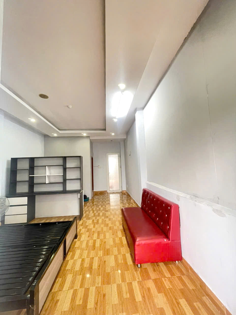 Nhà 4 tầng đối diện công viên mặt tiền đường số Bông Sao P5Q8. Giá 11.5 tỷ