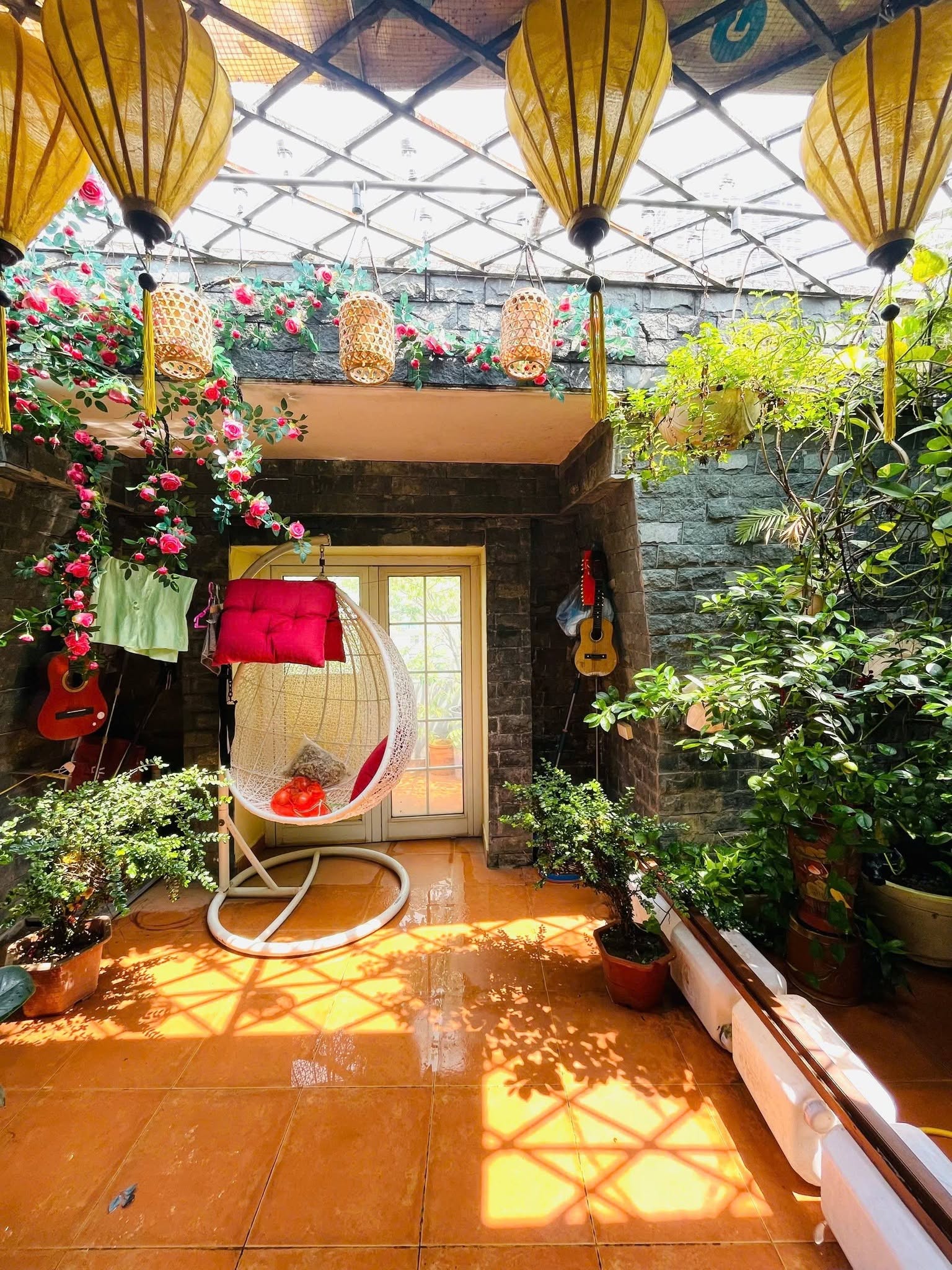 Bán nhà Lý Quốc Sư, 5 tầng, mặt tiền 8.5m, 50m2, giá 34.5 tỉ, homestay, apartment