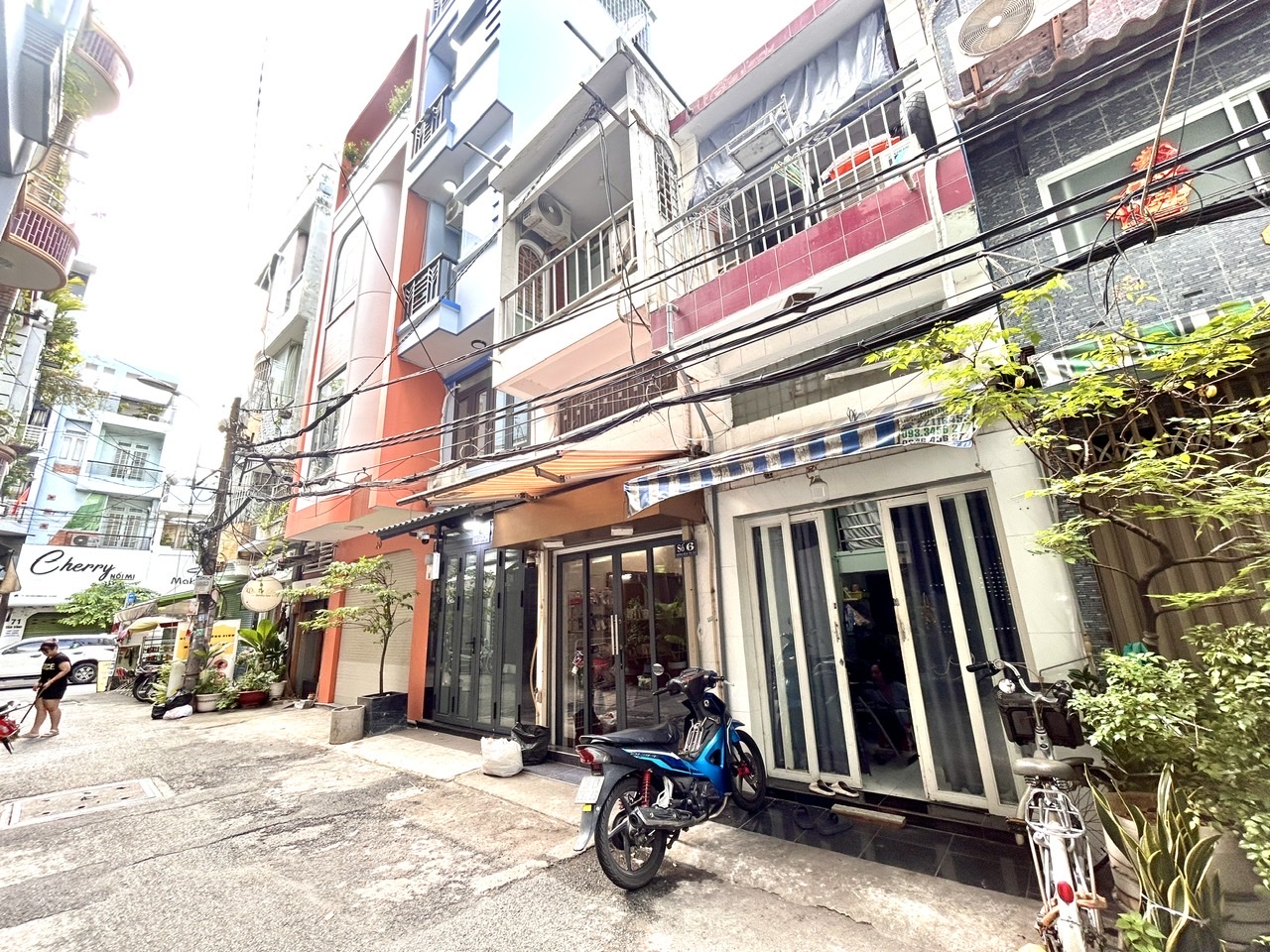 BÁN NHÀ MẶT TIỀN Đ.SỐ- XE HƠI ĐẬU CỬA- 5 TẦNG- LƯU THÔNG Đ.TÂN VĨNH- KHÁNH HỘI- HOÀNG DIỆU.