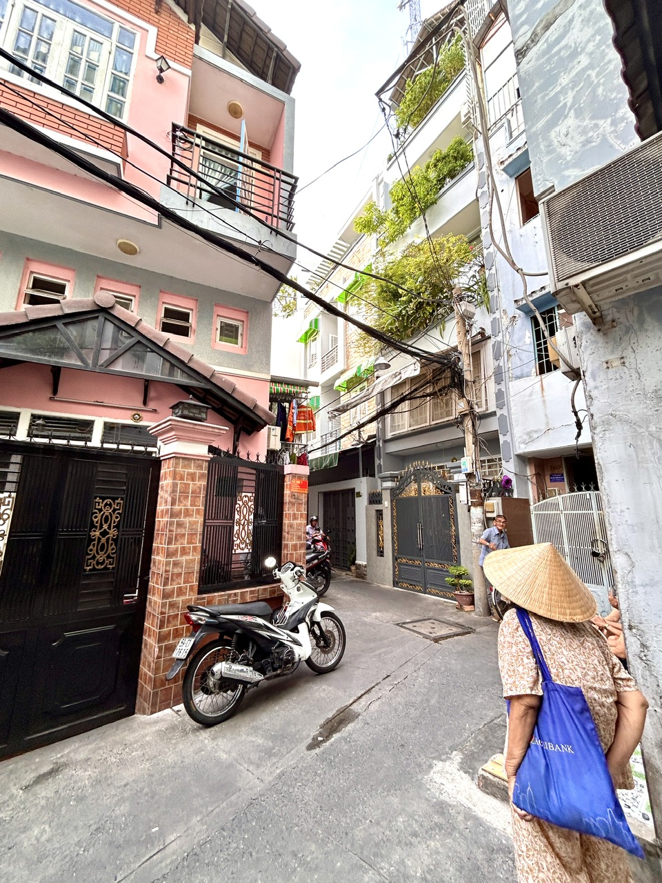BÁN NHÀ Đ.TÔN ĐẢN 19M2- 4 TẦNG- CÁCH 15M RA MẶT TIỀN XE HƠI - GIAO THƯƠNG TÔN THẤT THUYÊT VỚI NGUYỄN TẤT THÀNH.
