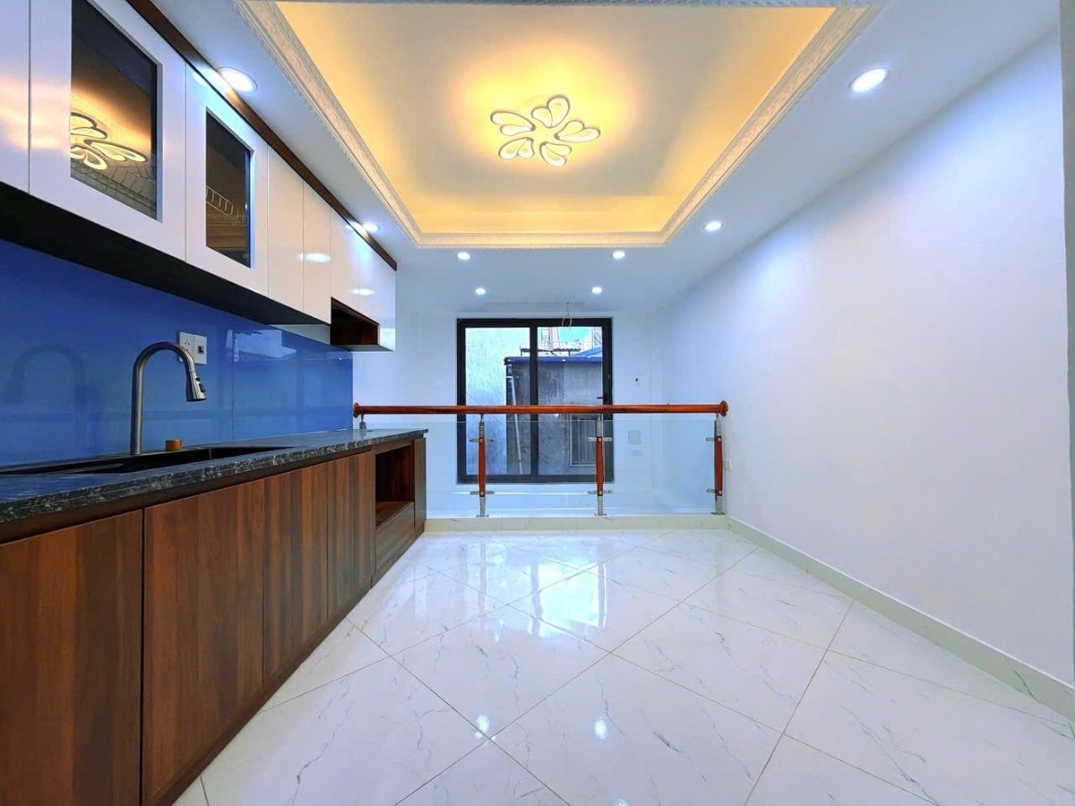 8,2 tỷ x 6 Tầng Xây Mới Phố Thái Thịnh Sổ Đỏ 31m2 Trung Tâm Đống Đa 
Gần Hồ Hoàng Cầu Vành Đai Chợ
