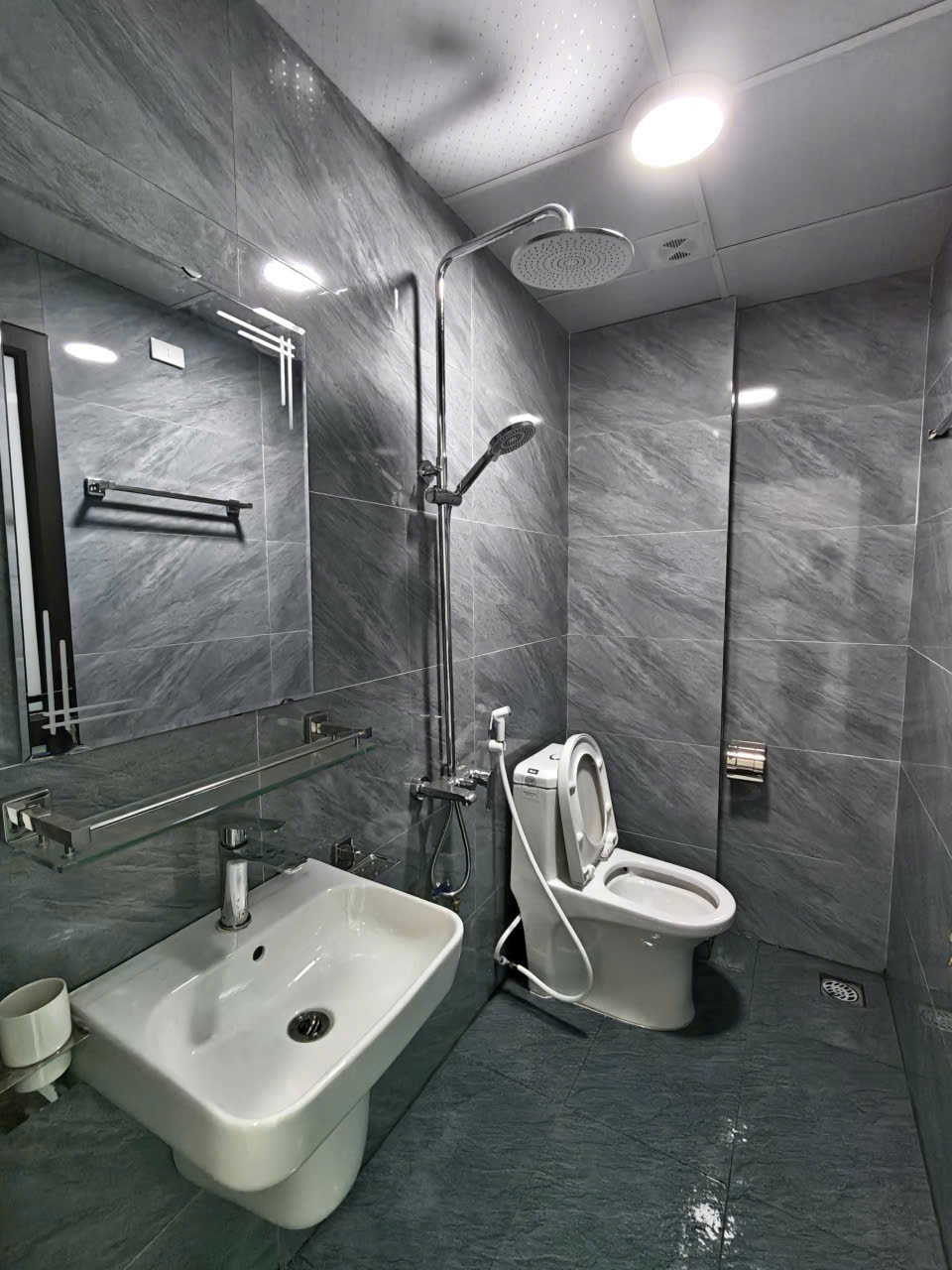 Nhà lô góc 2 tầng khu 2 Việt Hòa – ô tô đỗ cửa – giá 1,55 tỷ-3