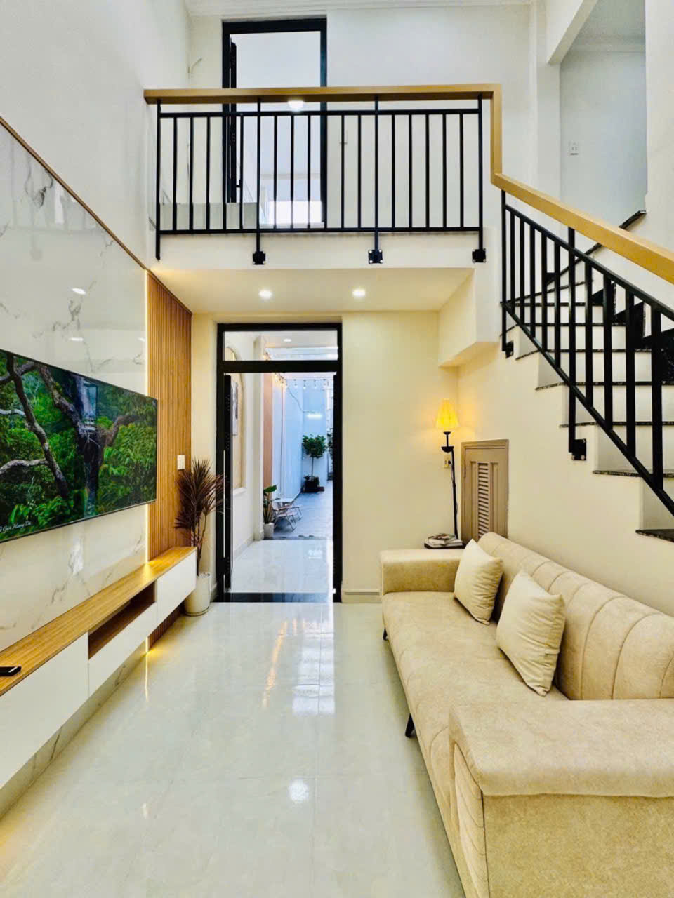 BÁN NHÀ HẺM BA GÁC ĐƯỜNG XVNT, Q.BÌNH THẠNH 123,5 M2 SHR CHỈ 5TỶ38. LH:0792022984.