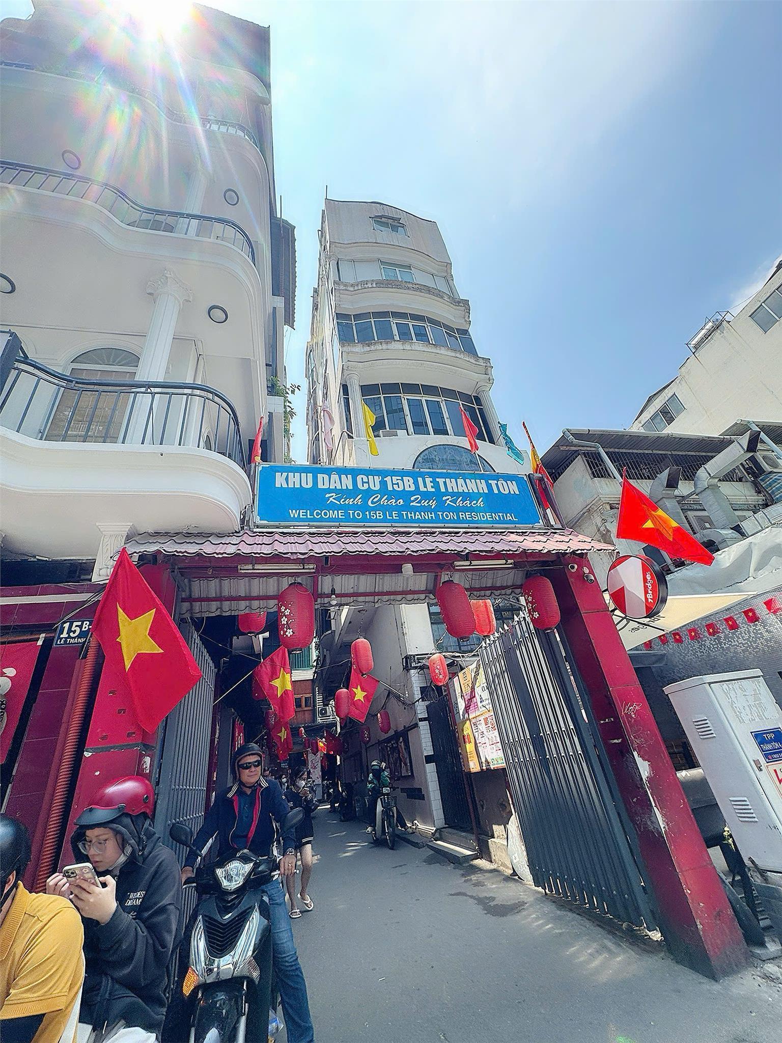 BÁN NHÀ 4 TẦNG - MẶT TIỀN HXH ĐƯỜNG 15B LÊ THÁNH TÔN, QUẬN 1 - GIANG GIANG: 093.86.76.685-1
