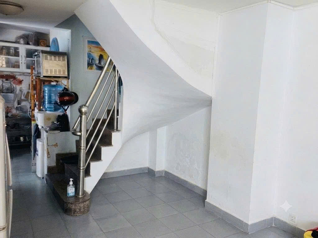 Bán nhà hẻm Ô tô Lê Văn Sỹ, QUẬN 3, 9x3 (26 m2), giá 7.9 tỷ