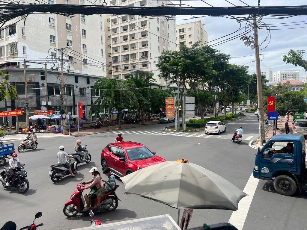 BÁN BUILDING 9 TẦNG GÓC 2 MẶT TIỀN KHU ĐÔ THỊ PHÚ MỸ HƯNG - TÂN MỸ, QUẬN 7