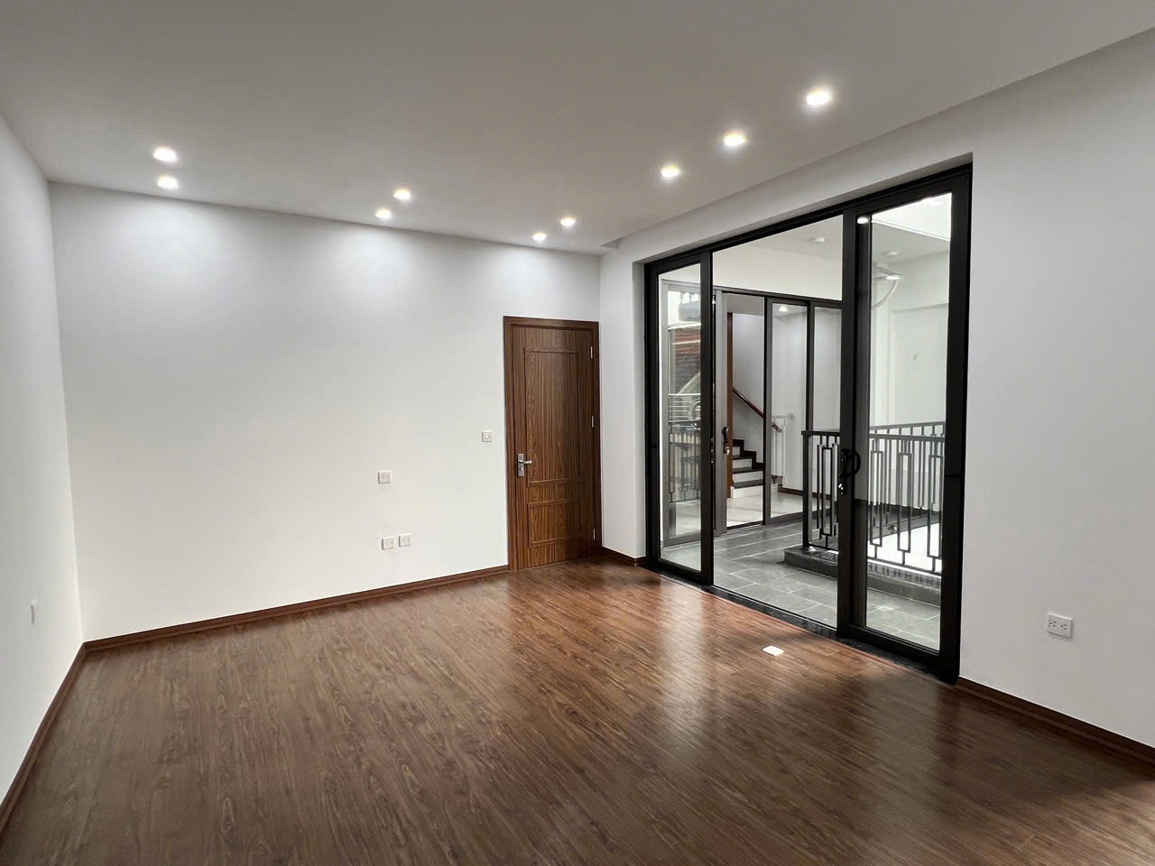 BÁN NHÀ MẶT PHỐ NGUYỄN THÁI HỌC – BA ĐÌNH – HÀ NỘI