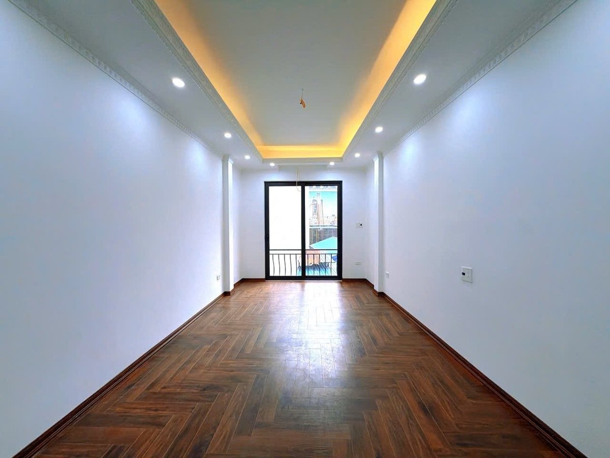 8.3 TỶ - X 6 TẦNG - 40m RA MẶT PHỐ THÁI THỊNH - NHÀ MỚI CHỈ VIỆC VỀ Ở - SỔ ĐỎ 32m2 - TRUNG TÂM ĐỐNG ĐA - 

LH; 0944493291 Hoặc ZALO ,