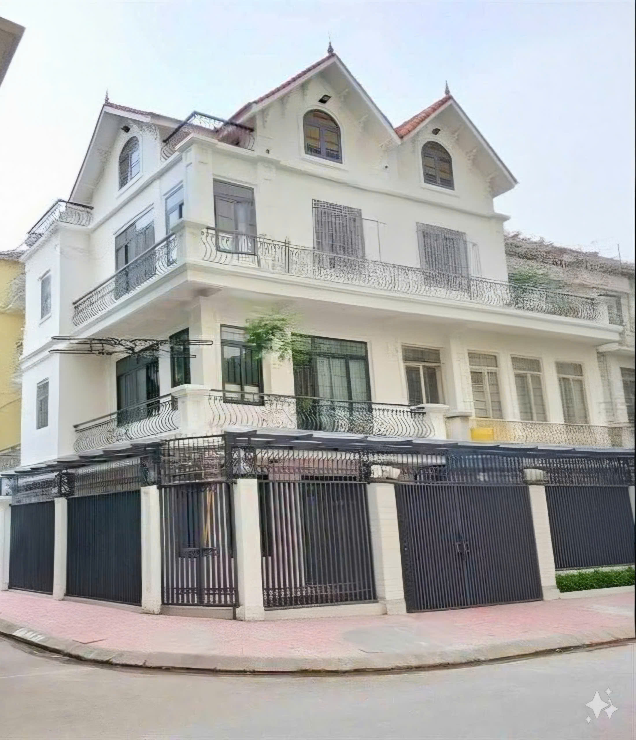 Mình cho thuê nhà, Huỳnh Thúc Kháng, Nguyên Hồng, 200m2x 3.5T -45 tr