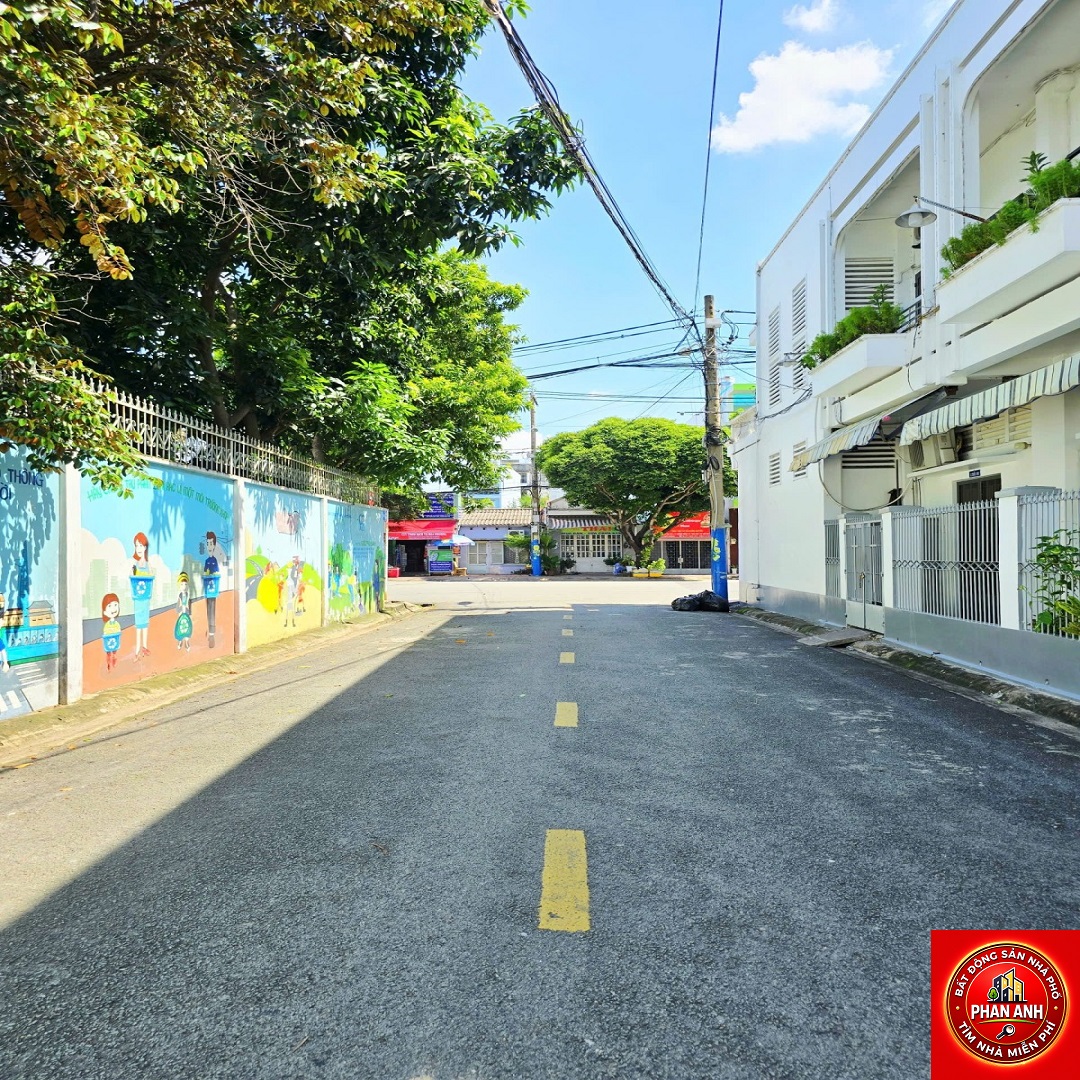 Nhà ngang hiếm hơn 10m, đường ô tô – Vị trí đáng để xem tại Phước Bình – 175m², chỉ 15 đồg.-4