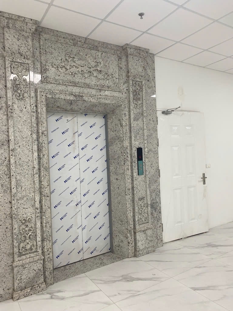 Cho thuê nhà, Lạc Long Quân, Võ Chí Công, THANG MÁY, 331m2x 4T -59 tr