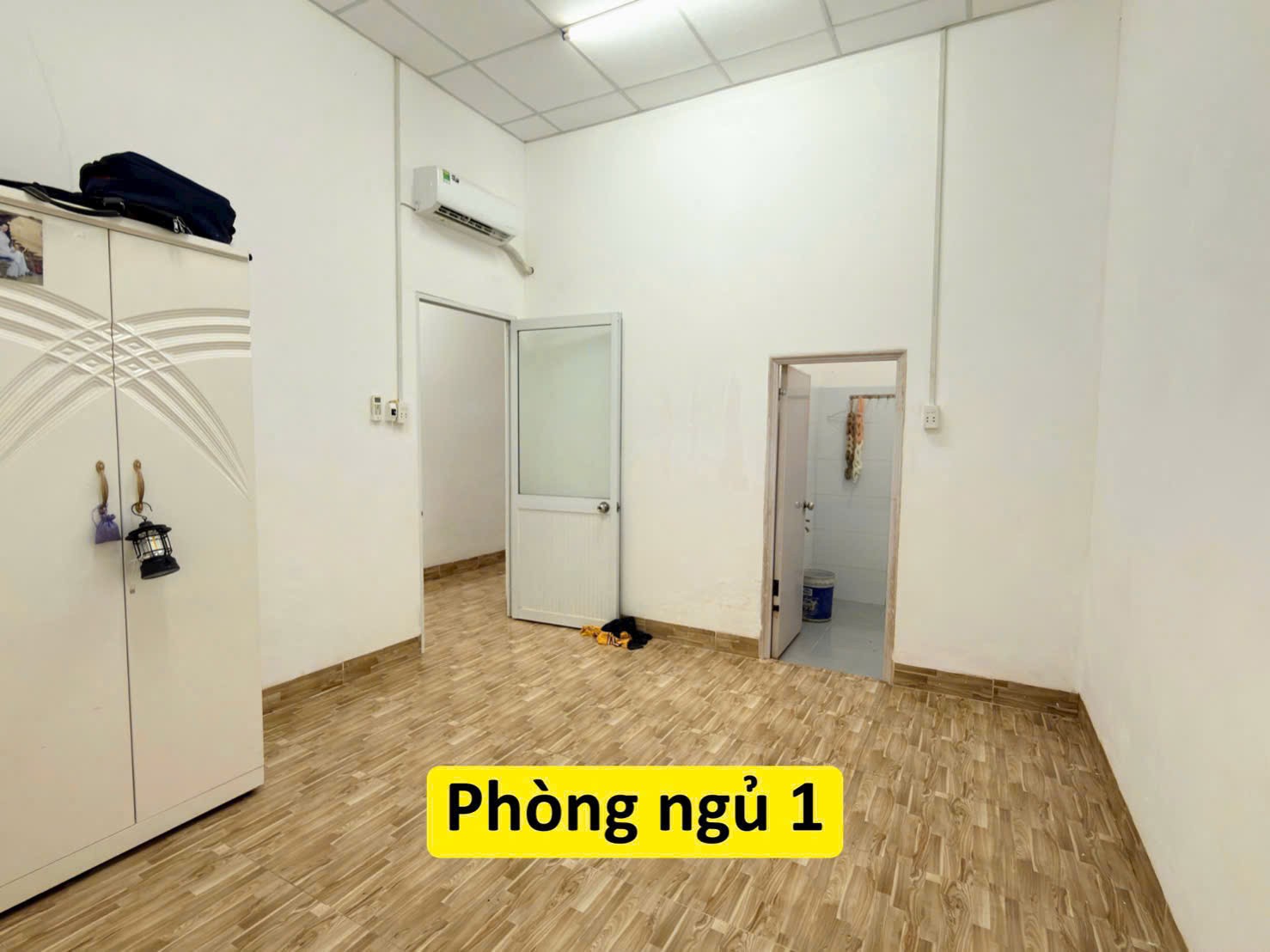 CHÍNH CHỦ BÁN NHANH CĂN NHÀ ĐẸP VỊ TRÍ ĐẮC ĐỊA CHỈ 2,65 tỷ Ở VÀ BUÔN BÁN TỐT TẠI KDC Hoàng Long - Thị trấn Bến Lức