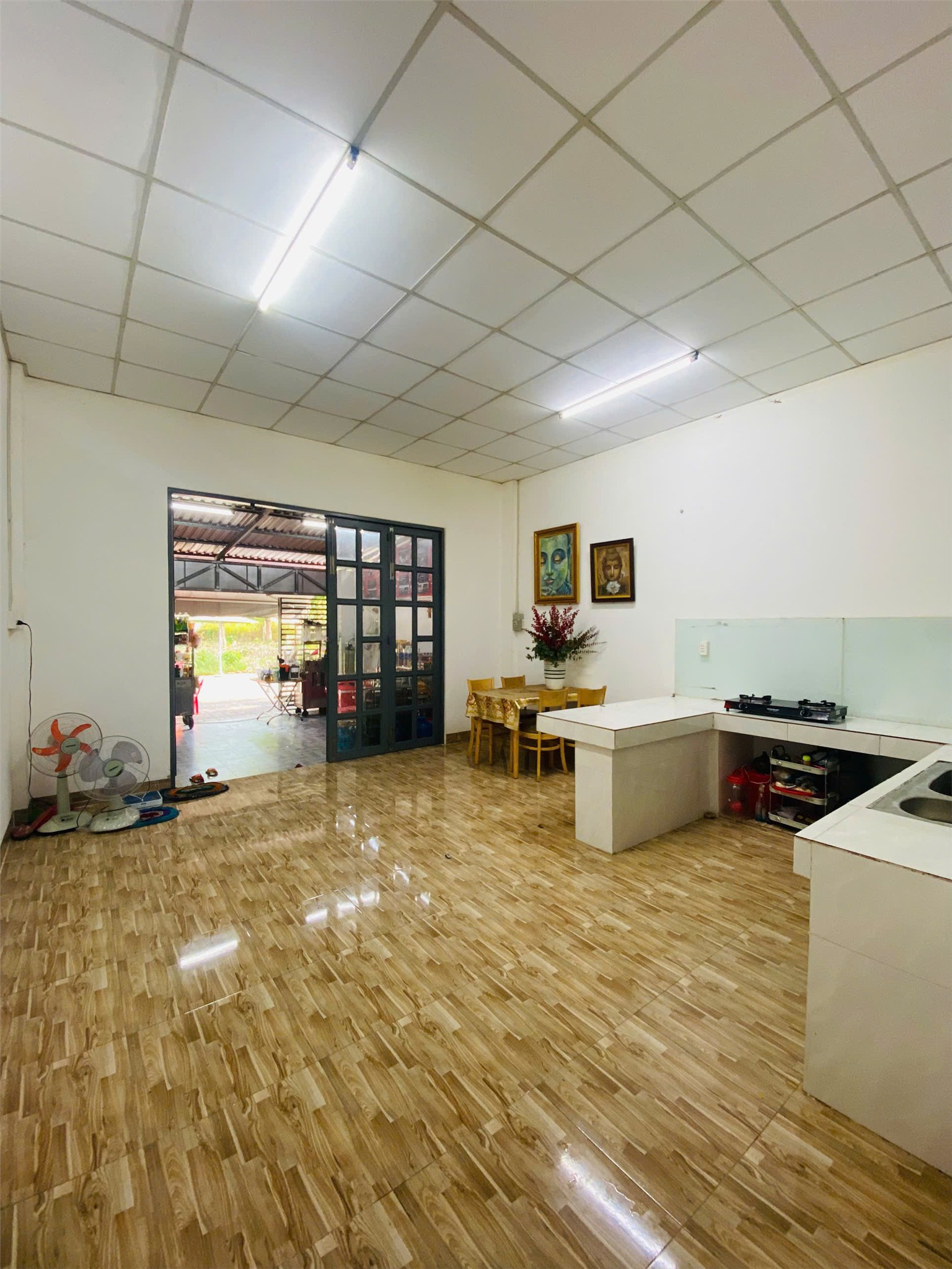 CHÍNH CHỦ BÁN NHANH CĂN NHÀ ĐẸP VỊ TRÍ ĐẮC ĐỊA CHỈ 2,65 tỷ Ở VÀ BUÔN BÁN TỐT TẠI KDC Hoàng Long - Thị trấn Bến Lức