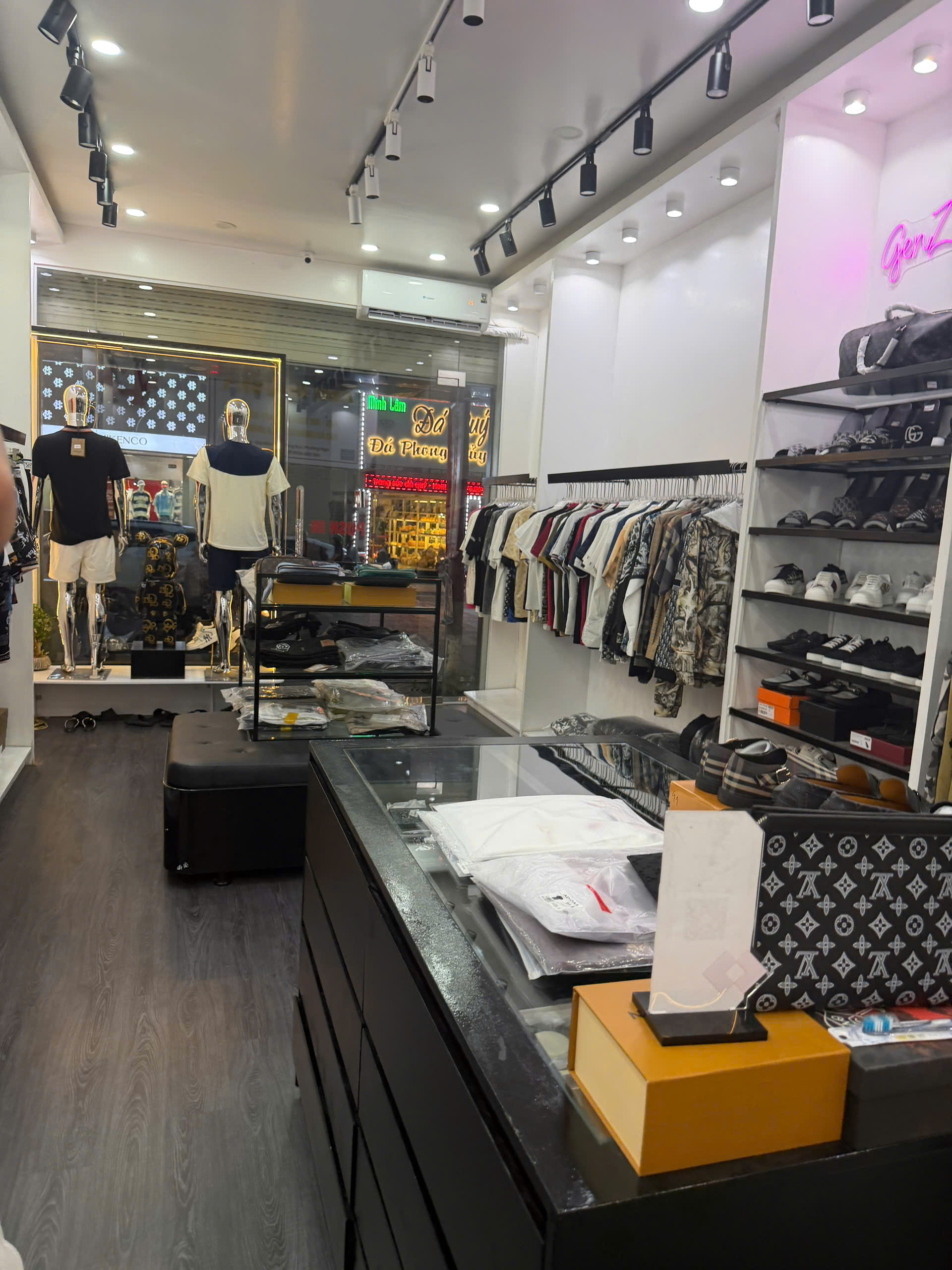 SANG NHƯỢNG SHOP THỜI TRANG ĐANG BÁN TỐT – Địa chỉ: 151 Lê Lợi, Hải Phòng (Phố thời trang sầm uất)