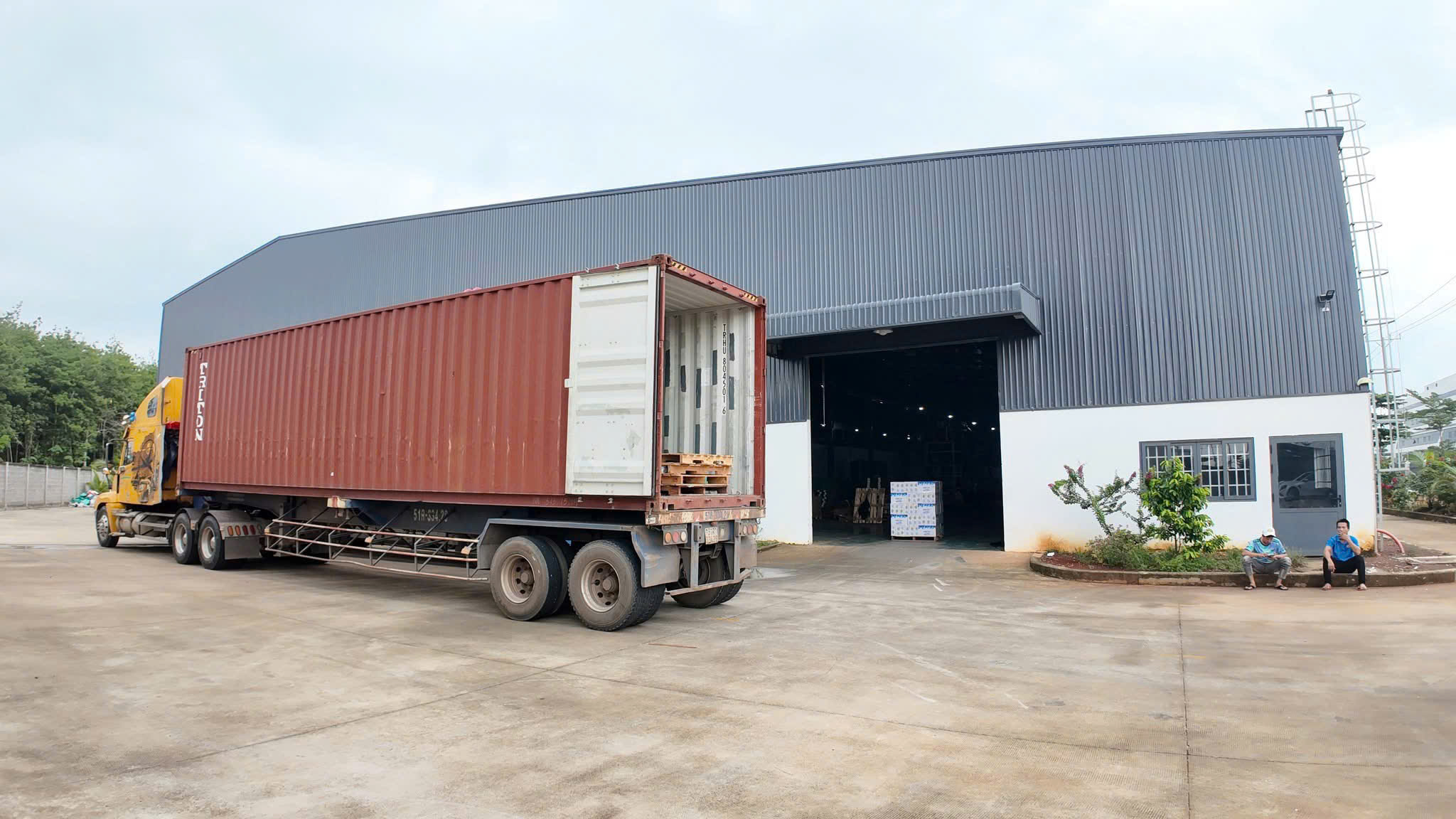 XT Nhà Xưởng sản xuất, sẵn sàng phục vụ bàn hoạt hoạt động liền. PC tự động, cho thuê lâu dài
