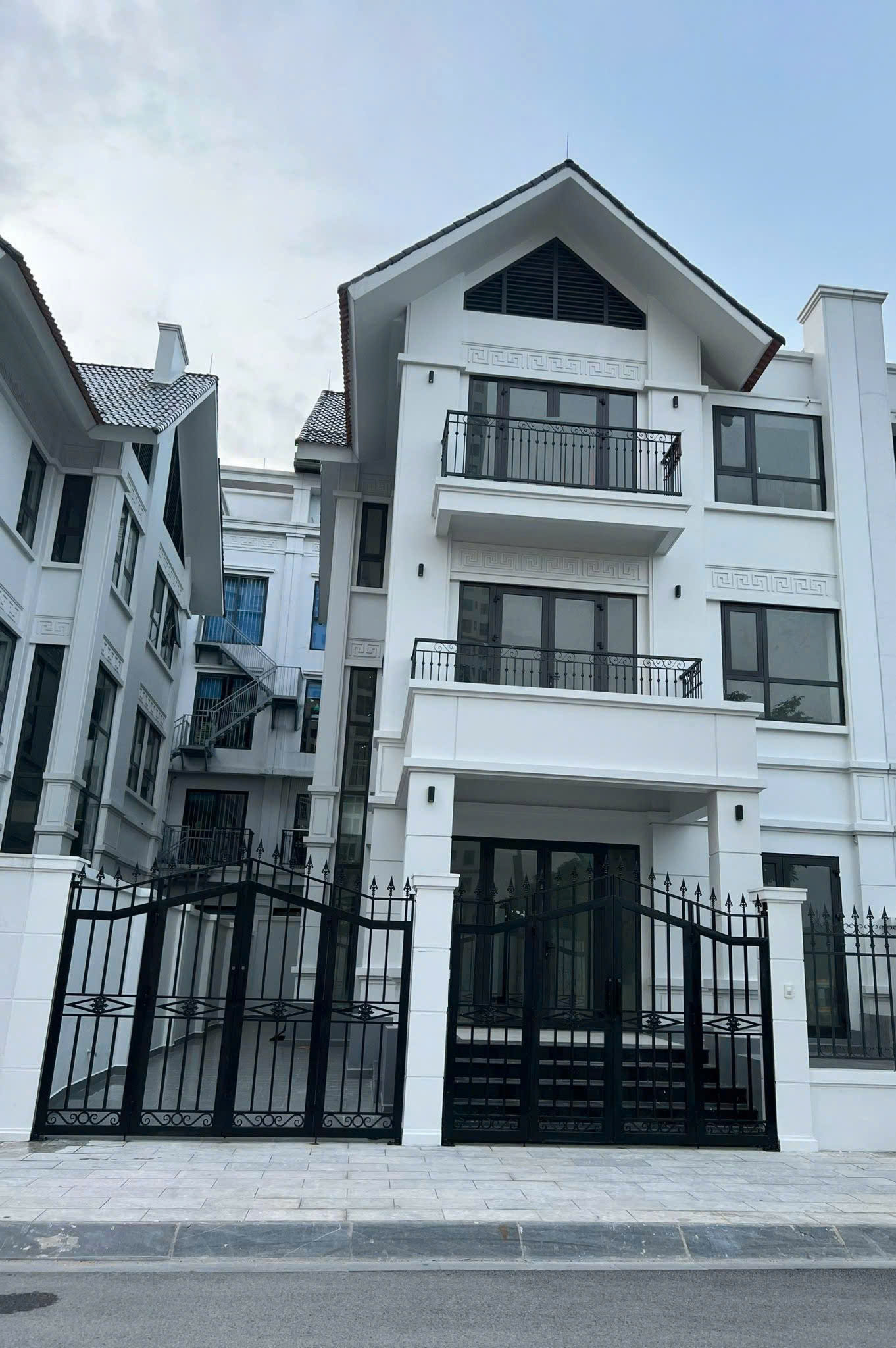 Cho thuê nhà, Nguyễn Khánh Toàn, Nguyễn Văn Huyên, 170m2x 3T -34 tr