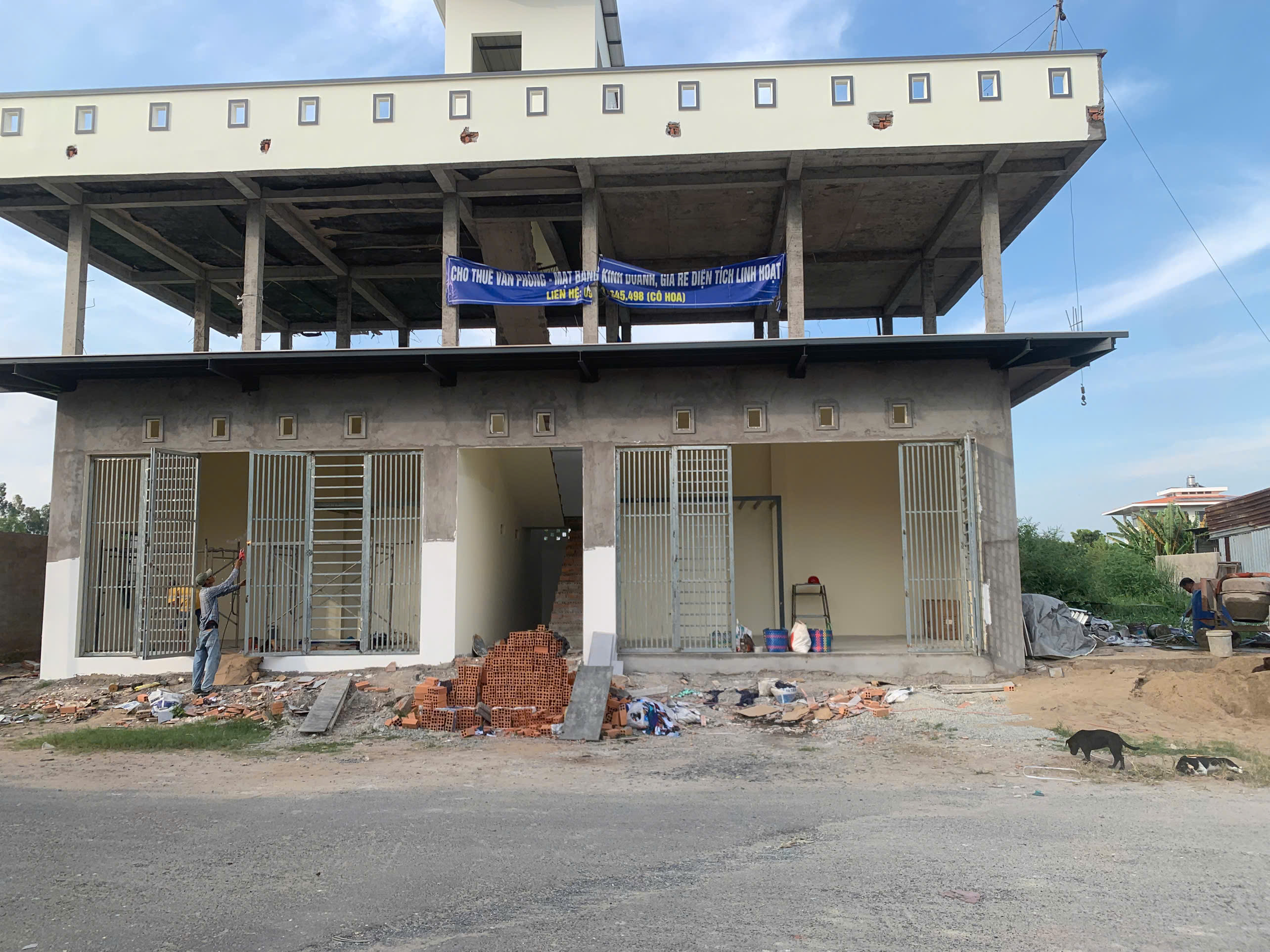 CHÍNH CHỦ CHO THUÊ NHÀ MỚI XÂY - MẶT BẰNG KINH DOANH CÓ VỊ TRÍ ĐẸP TẠI PHƯỜNG BÌNH ĐỨC - AN GIANG.