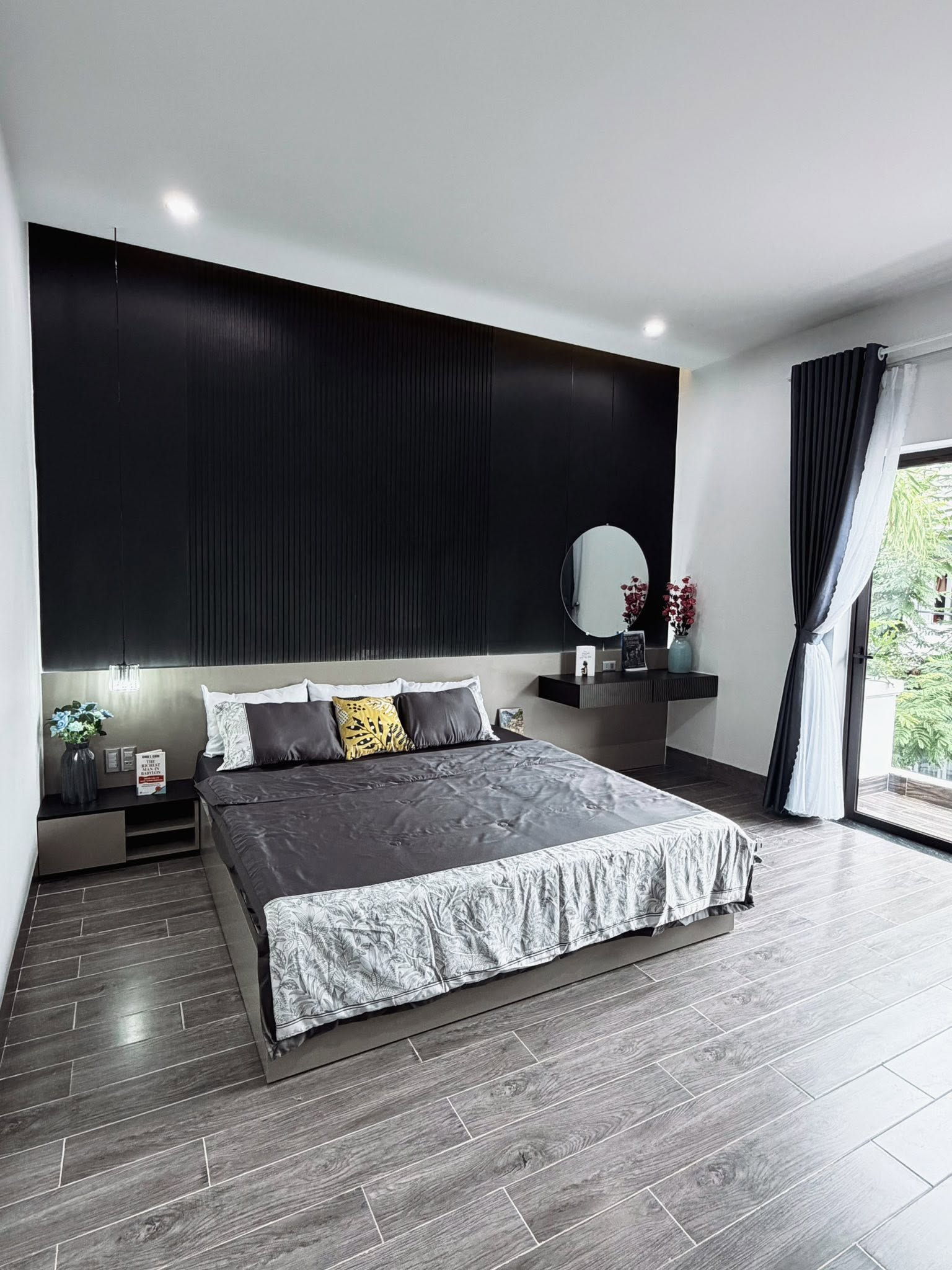 Chào bán căn biệt thự tân cổ điển 3 tầng 3 mê xây mới 100%