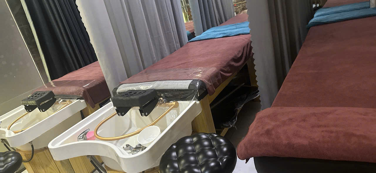 SANG NHƯỢNG MẶT BẰNG SPA/GỘI ĐẦU DƯỠNG SINH – MẶT TIỀN ĐƯỜNG HOÀNG QUỐC VIỆT QUẬN 7 Mặt bằng đẹp, chi phí thuê thấp