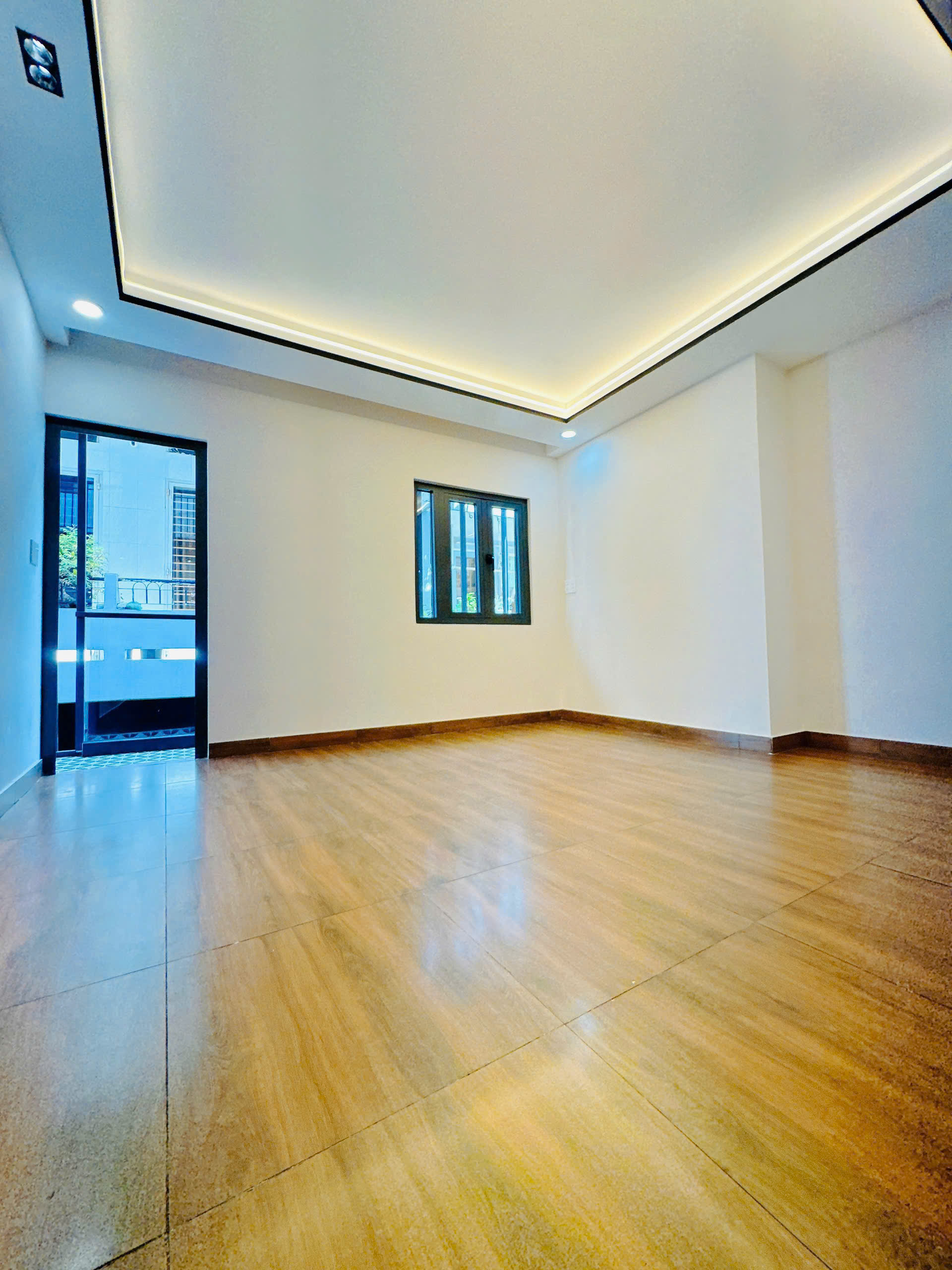 Nhà ngang khủng 8m sang trọng Hưng Phú P9Q8 cách mặt tiền 3 căn