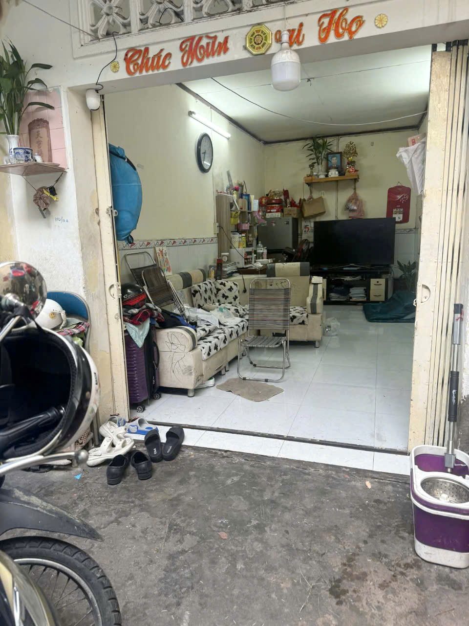 Nhà 2 tầng nở hậu L 7.5m sát đường Tùng Thiện Vương P13Q8. Giá: 2.85 tỷ