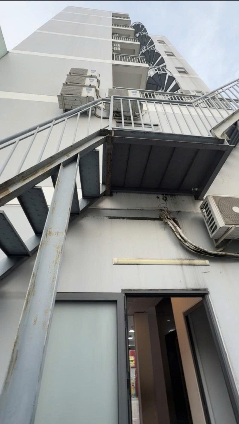 Bán nhà 8 Tầng - Mặt tiền Trung Mỹ Tây 13 ( Phan Văn Hùm) - gần Tô Ký, 8x30m, 39,9 Tỷ.