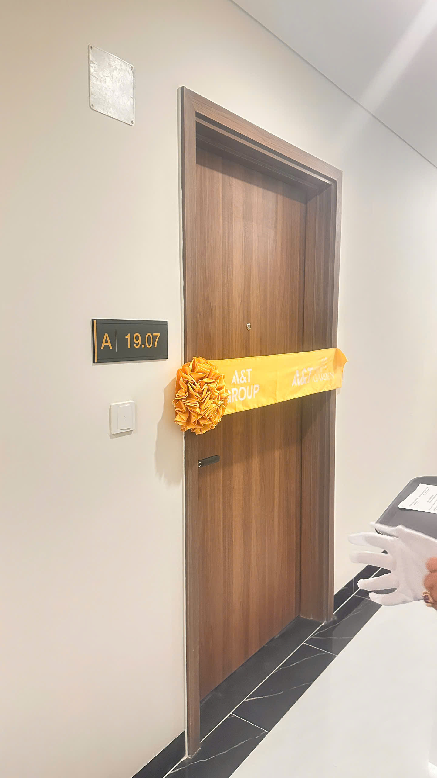 CẦN BÁN GẤP CĂN HỘ 70M² – NHÀ TRỐNG MỚI NHẬN BÀN GIAO – VIEW SÔNG SIÊU ĐẸP