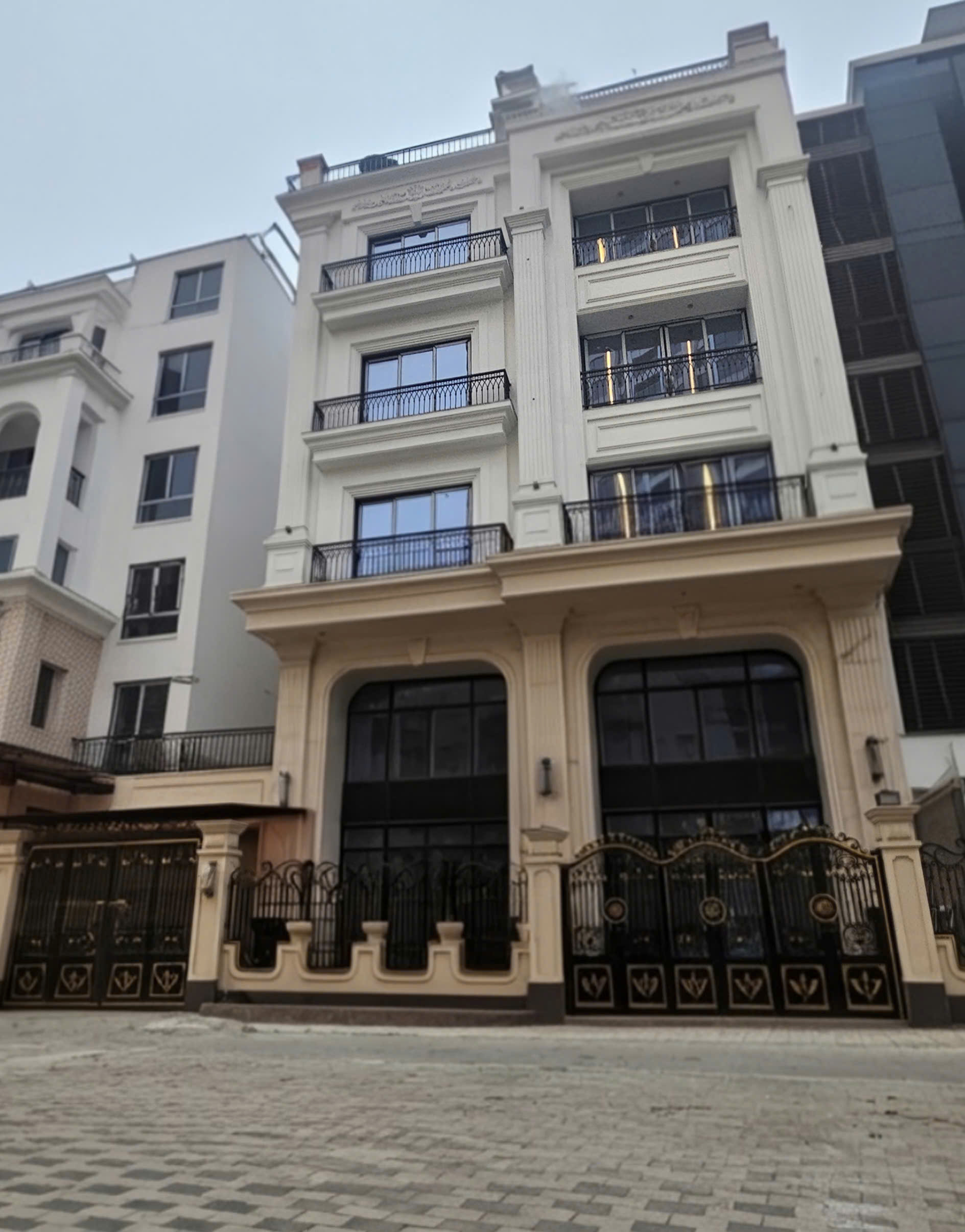 Cho thuê nhà, THANG MÁY, 100m2- 5T, Nguyễn Tuân, Vũ Trọng Phụng -24 tr