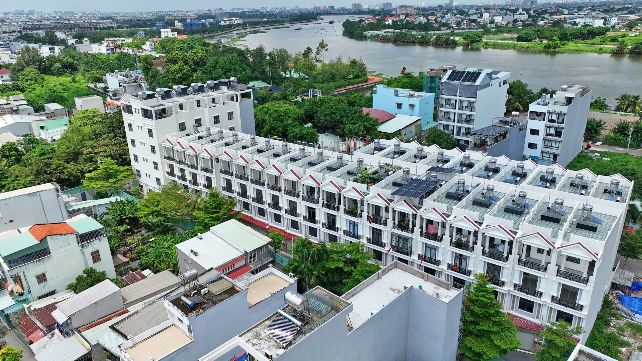 Nhà Mới 4 Tầng Khu Đồng Bộ Ven Sông – Quốc Lộ 13, Hiệp Bình Phước, TP Thủ Đức