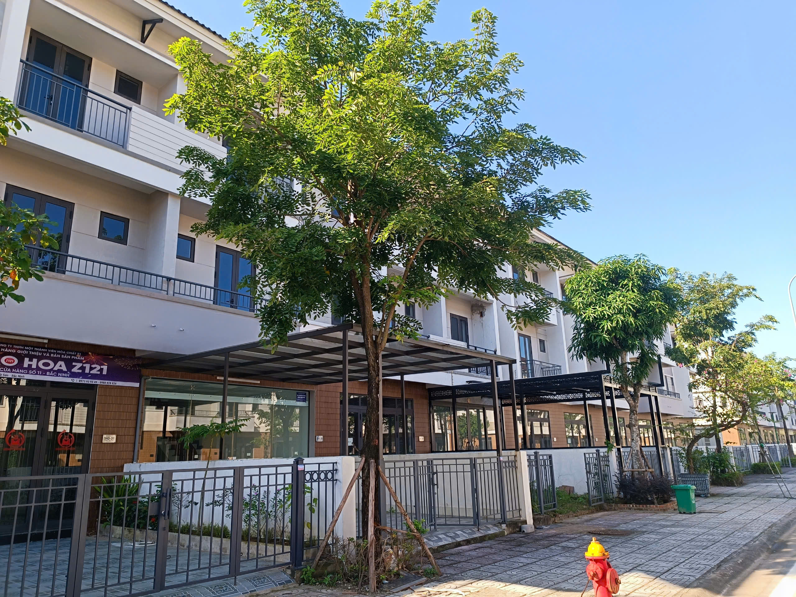 Mua ngay kẻo bỏ lỡ duy nhất 1 căn nhà phố 3 tầng 120m2 giá 60tr/m2