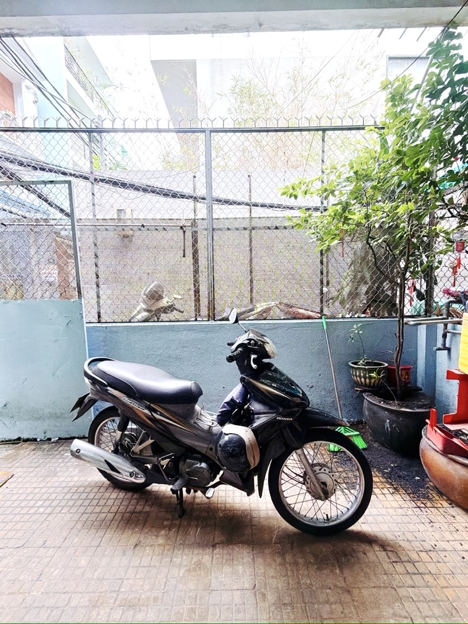 BÁN NHÀ Đ.TÔN THẤT THUYÊT- NGANG LỚN 4.5M2- ĐẤT PULL THỔ CƯ-  GIAO THƯƠNG NGUYỄN THẦN HIẾN VÀ BẾN VÂN ĐỒN.