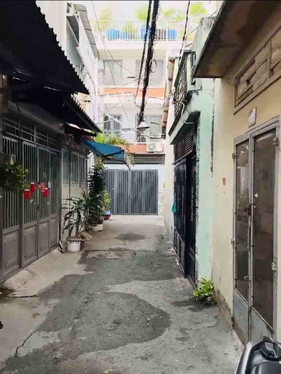 D2837* Nhà trọ 4P ngang 6m gần UBND Phường, 5.x tỷ