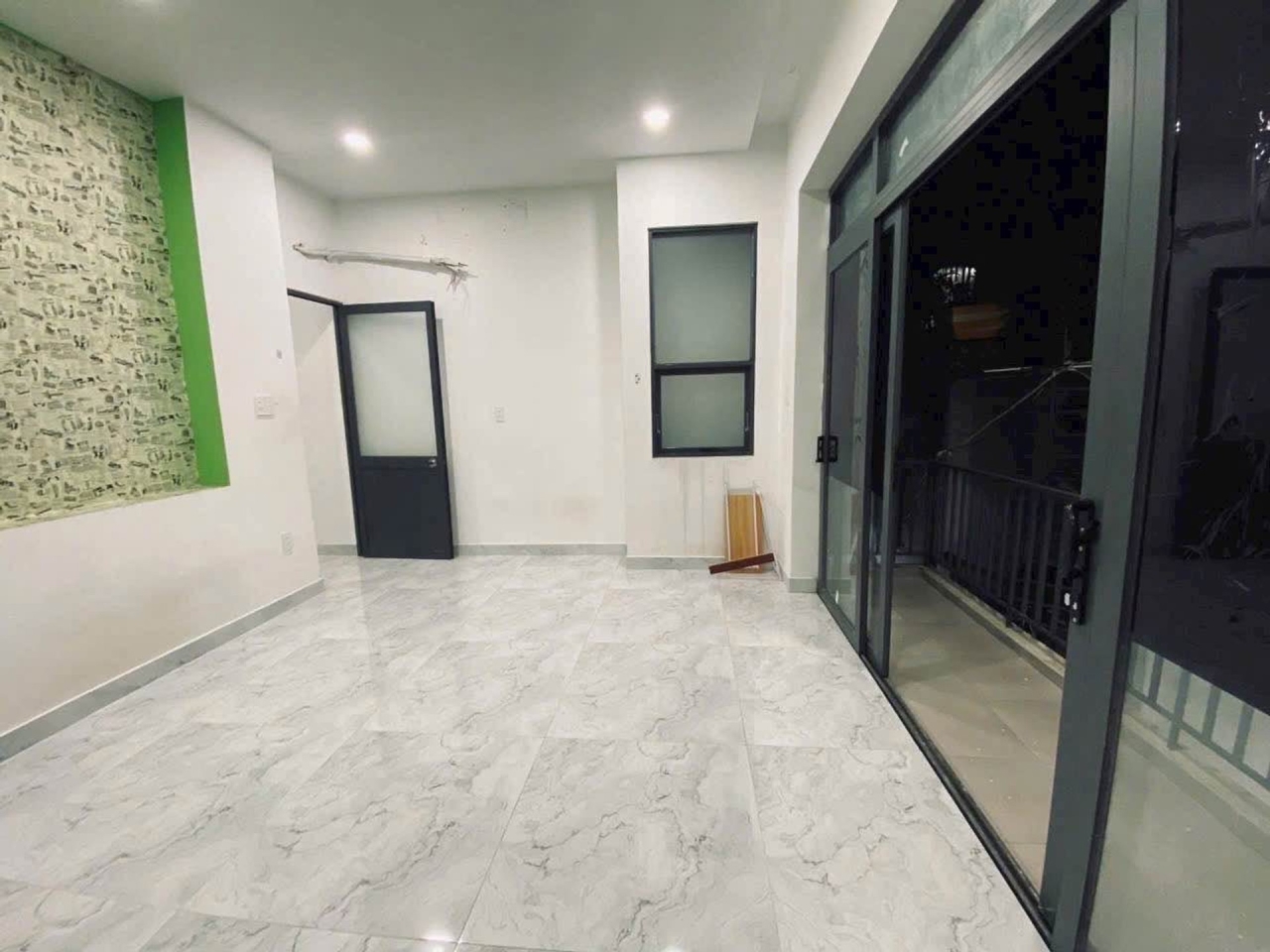 [H2838*] Nhà mới ở ngay sát BV Hồng Đức - Giá 5.x tỷ